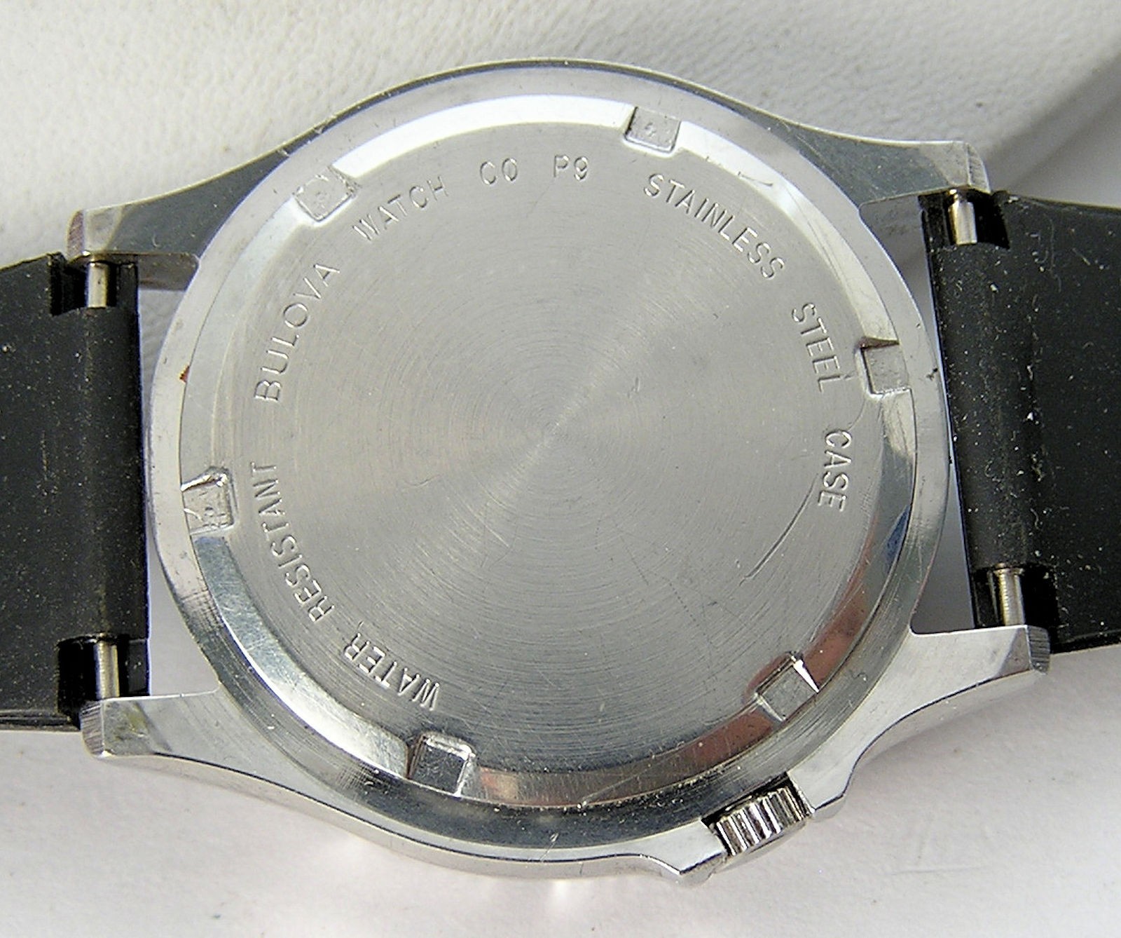 38mm Stainless Steel Caravelle by Bulova 1989 330ft Rotating Bezel Divers Watch