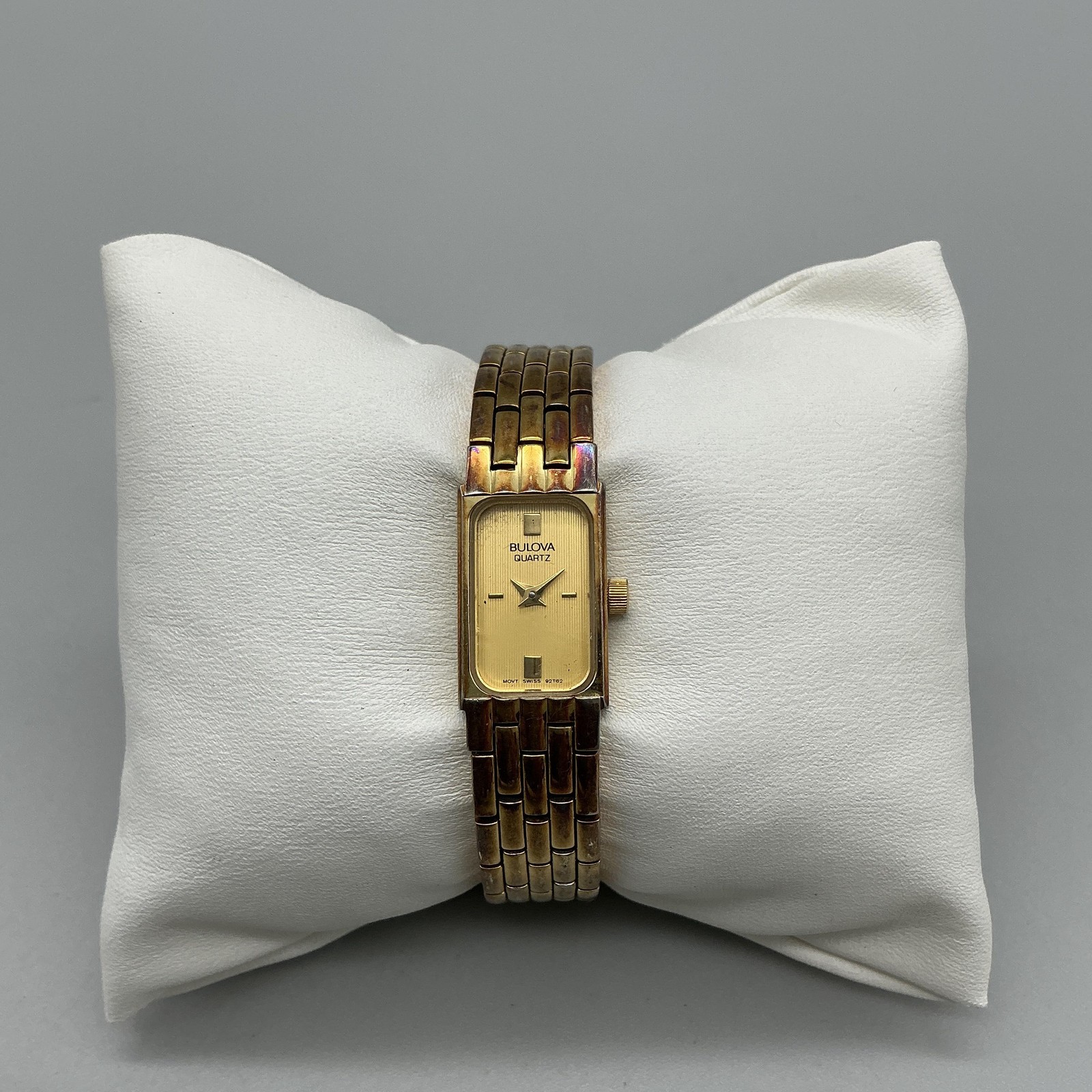 Vintage Bulova Womens Watch 12mm Champagne Dial Gold Tone New Battery 6.5″