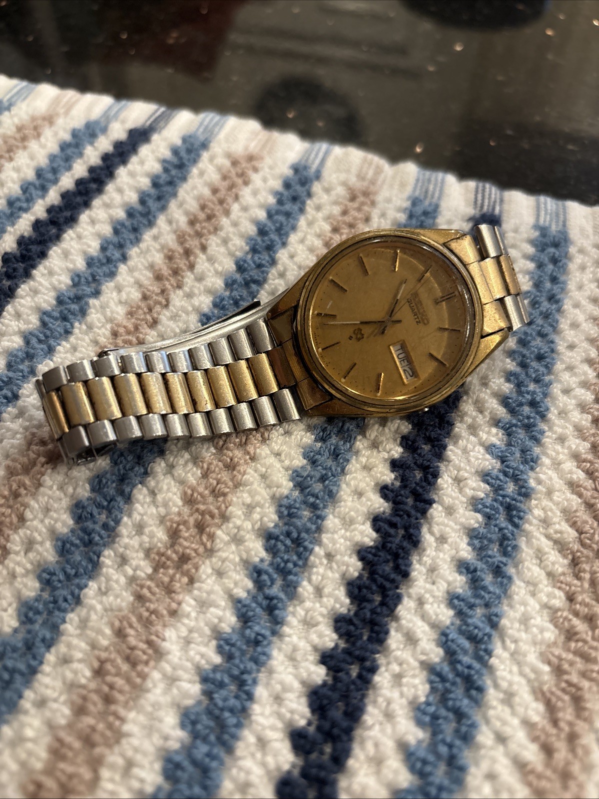 Vintag Men Seiko 8223-8019 Watch Baton Indexes Steel 2 Tone Bracelet Silver Gold