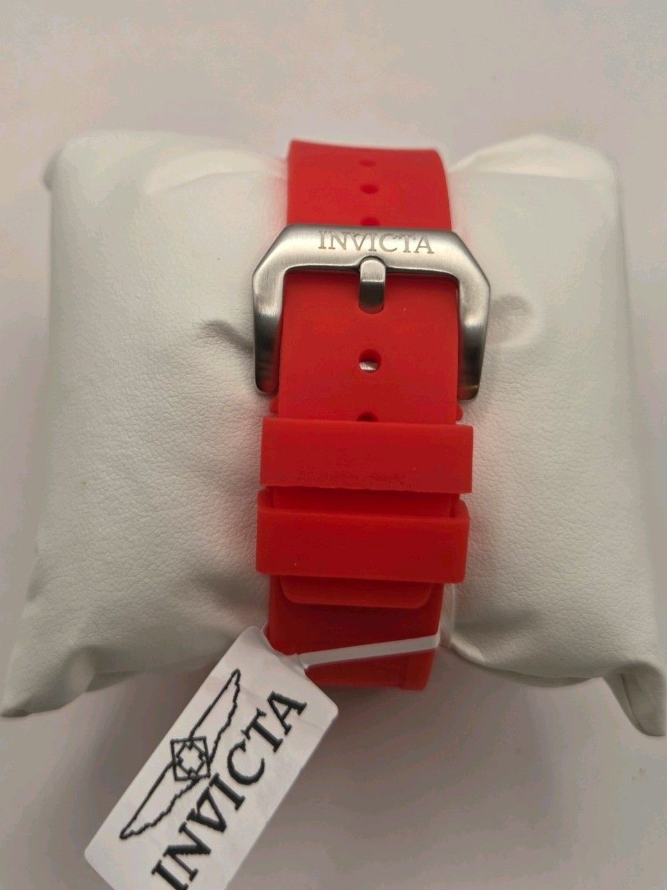 69676 – Invicta Racing Vaulthan Men’s Watch – 44mm, Red