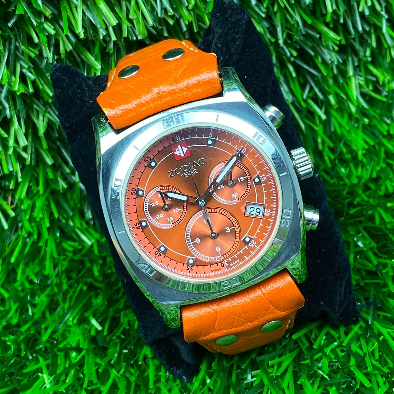 Rare Zodiac Desert Master Z07010 Quartz Orange Dial Chronograph Leather Watch