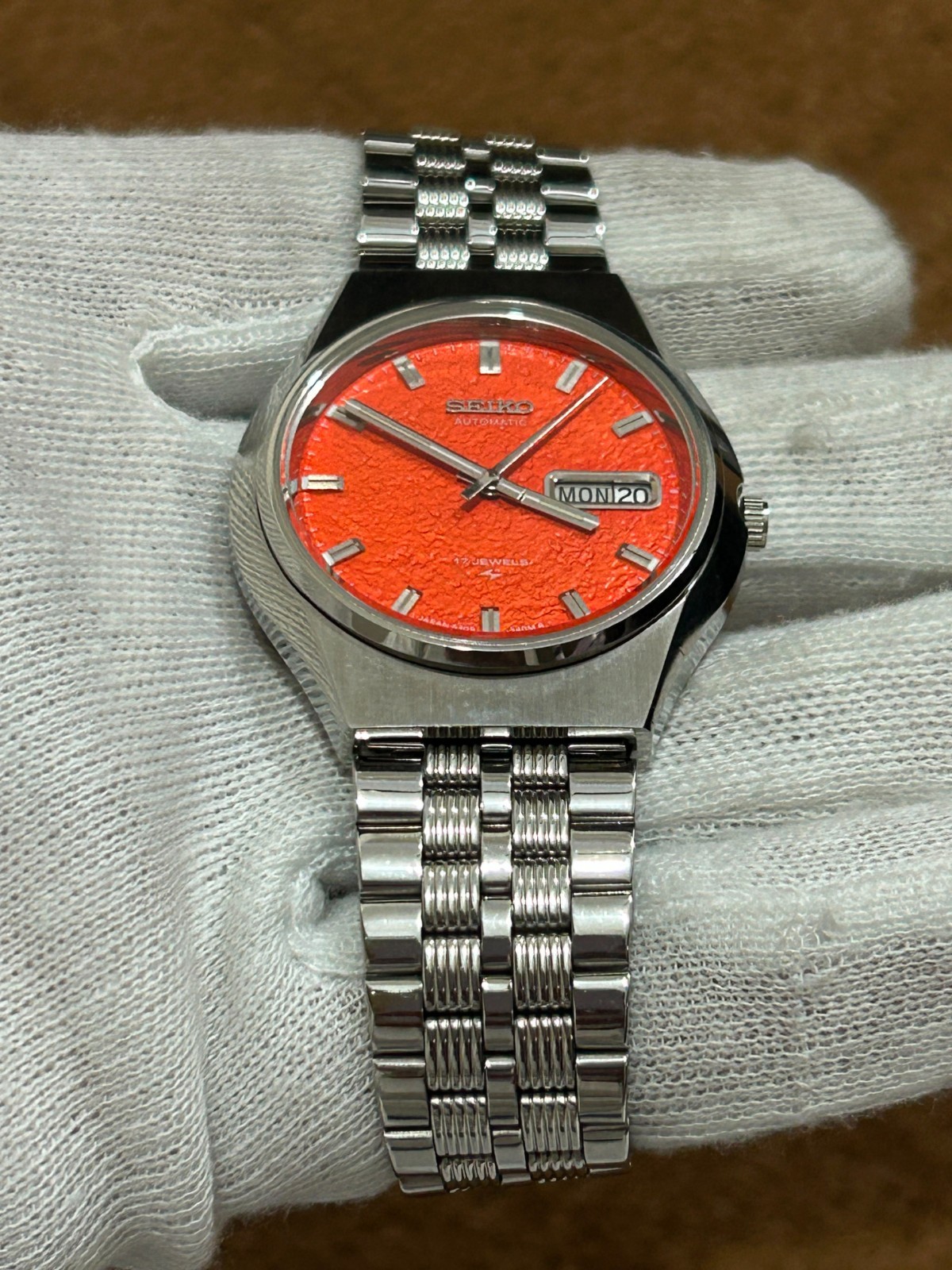 Vintage Seiko automatic 17 jewel orange texture dial day/date Japan watch-6309