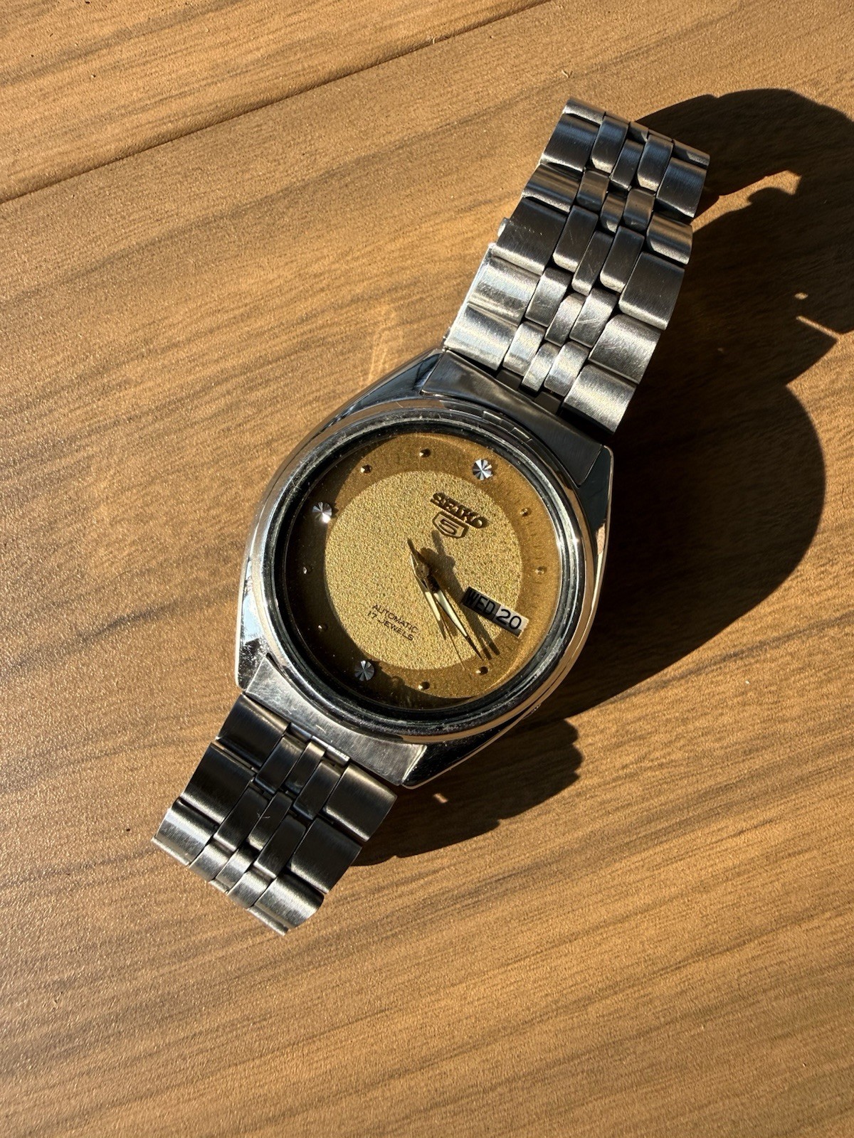 Seiko 5 7009 Vintage Sand Brown Dial 17 Jewels Men’s Watch