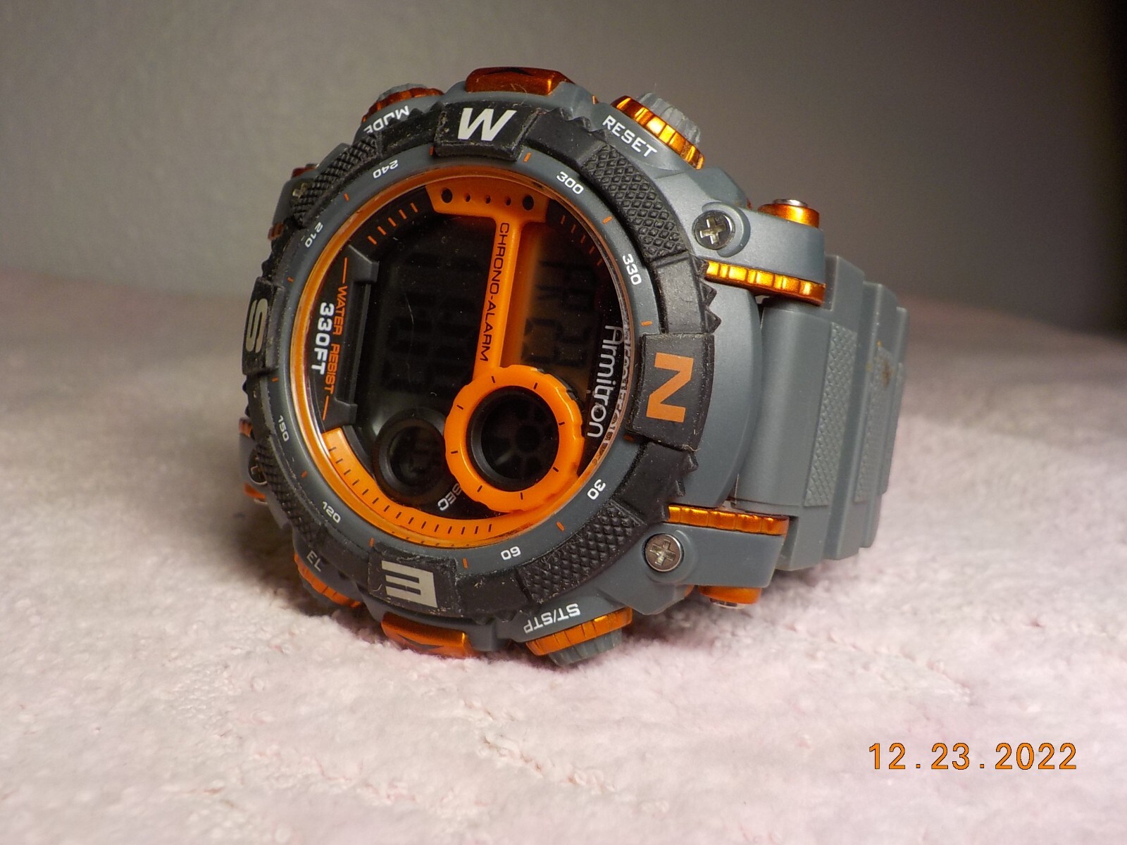 ARMITRON 40/8284 GRAY/ORANGE QTZ DIGITAL ALARM CHRONO WATCH NEW BATTERY