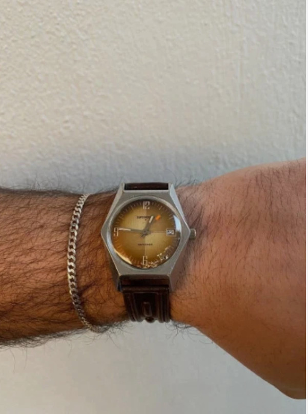 Vintage 1970s Men’s Supervernos 21 cal.FE 140-1B 18 Jewels Date 36mm Watch