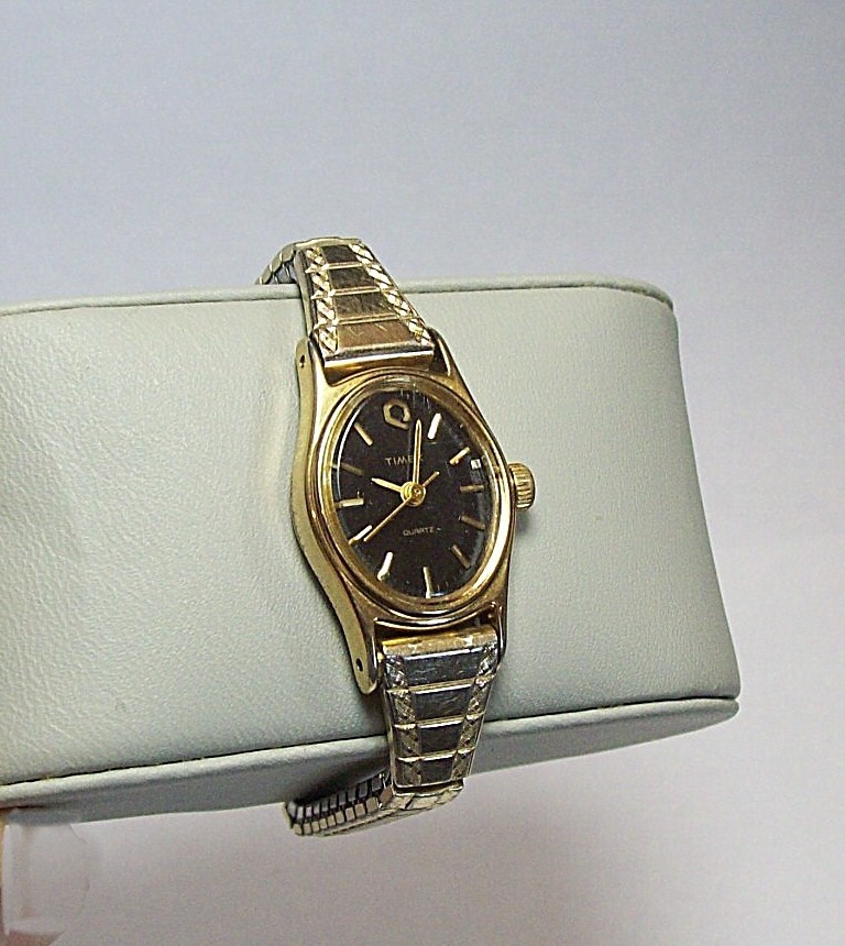 Timex Q Ladies Watch Earlier Minty Luxury ’70’s Quartz Gold-Filled fit 5.9″-6.4″