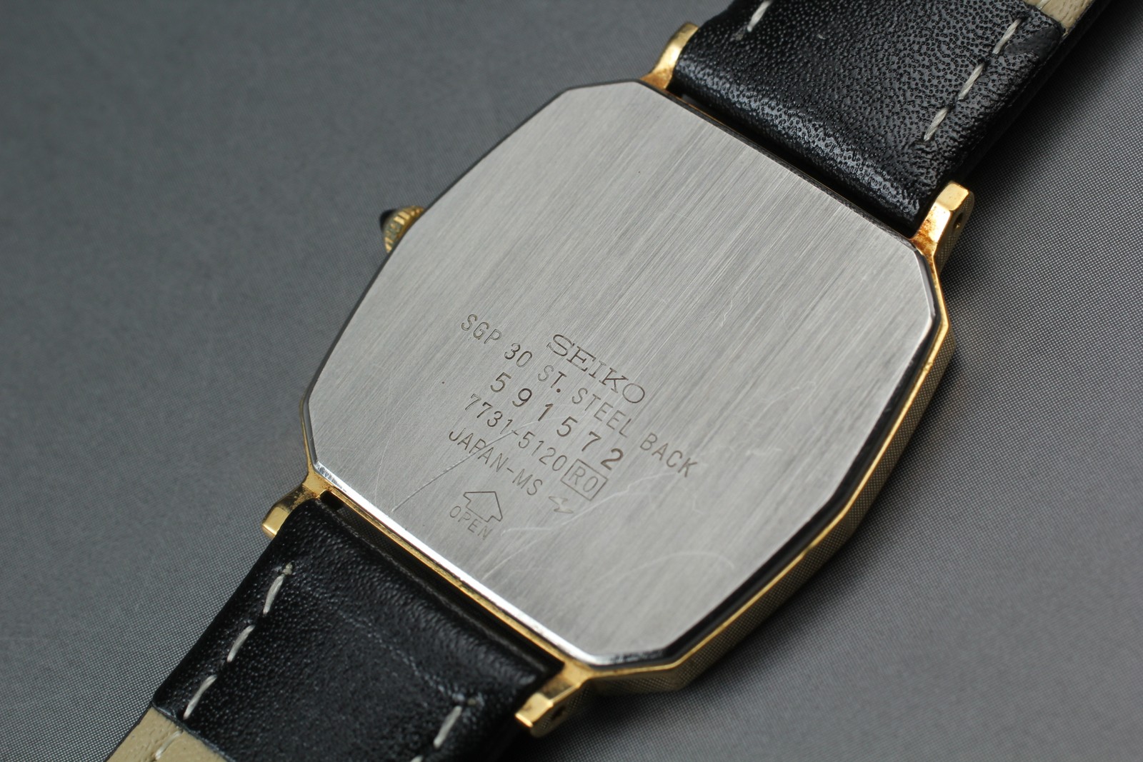 [Near Mint] Vintage SEIKO Dolce 7731-5120 Gold Dial Quartz Mens Watch From Japan
