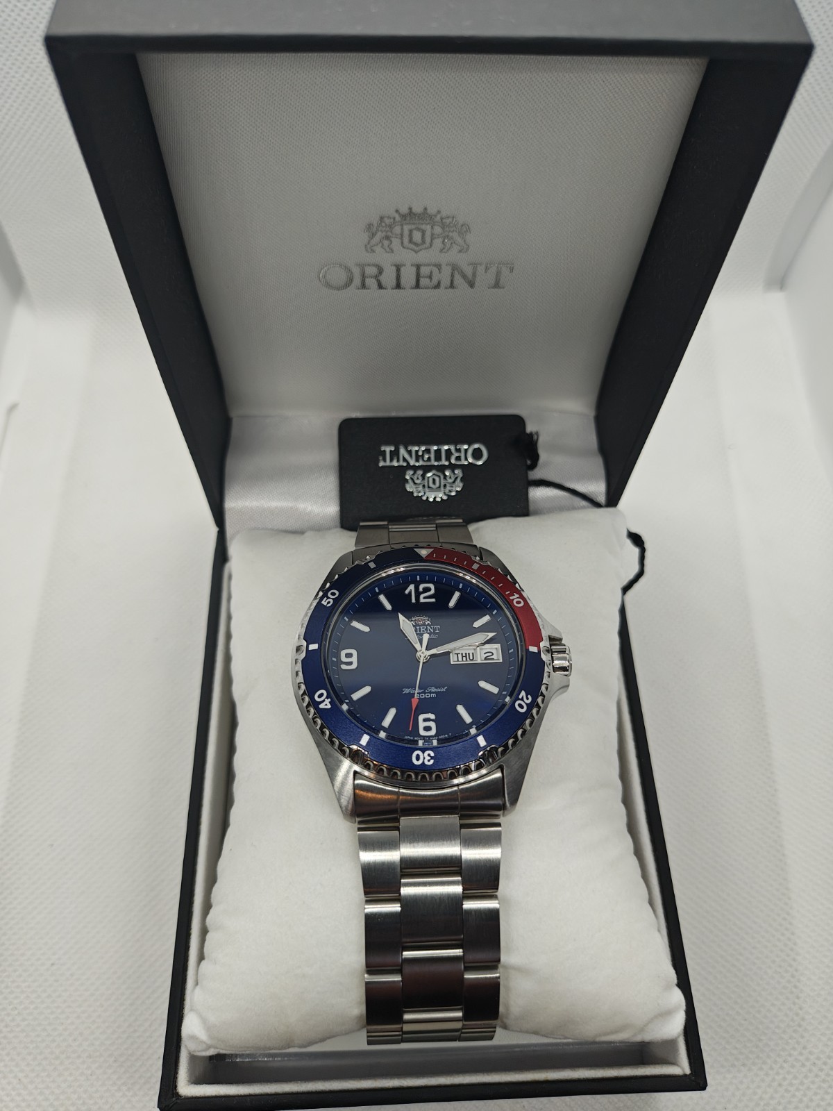 Orient FAA02009D9 Mako II 41.5 mm Automatic Men’s Dive Watch – Blue/Red