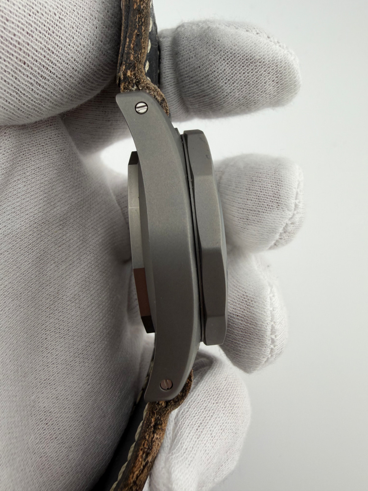 Vintage-VDB F24 Titanium – vintage leather strap – SWISS movement – BRAND NEW