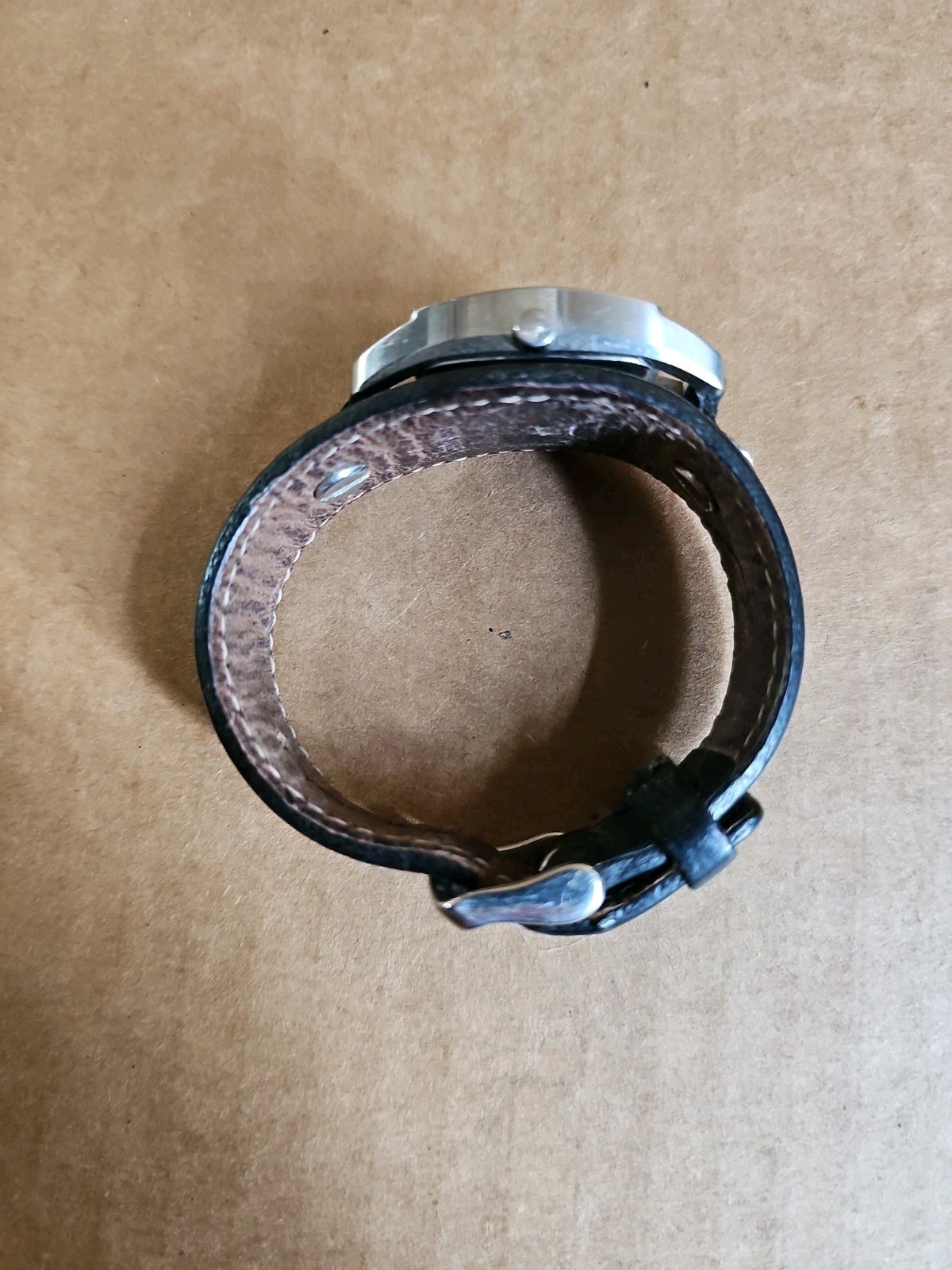 Fossil Wristwatch Date With One Piece Black Leather Vtg Strap Band Size 4-7