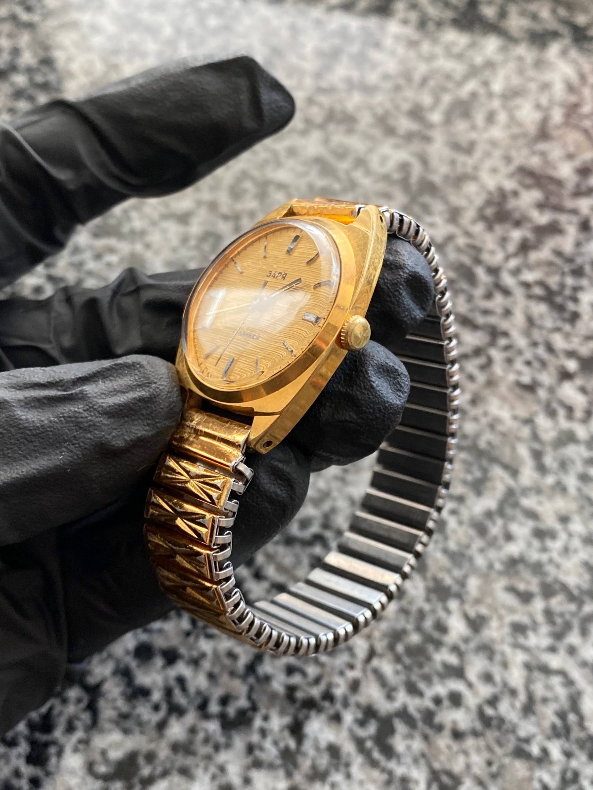 Vintage Zaria zarja Watch Original Soviet mechanical Wristwach Gold Platet Au-10