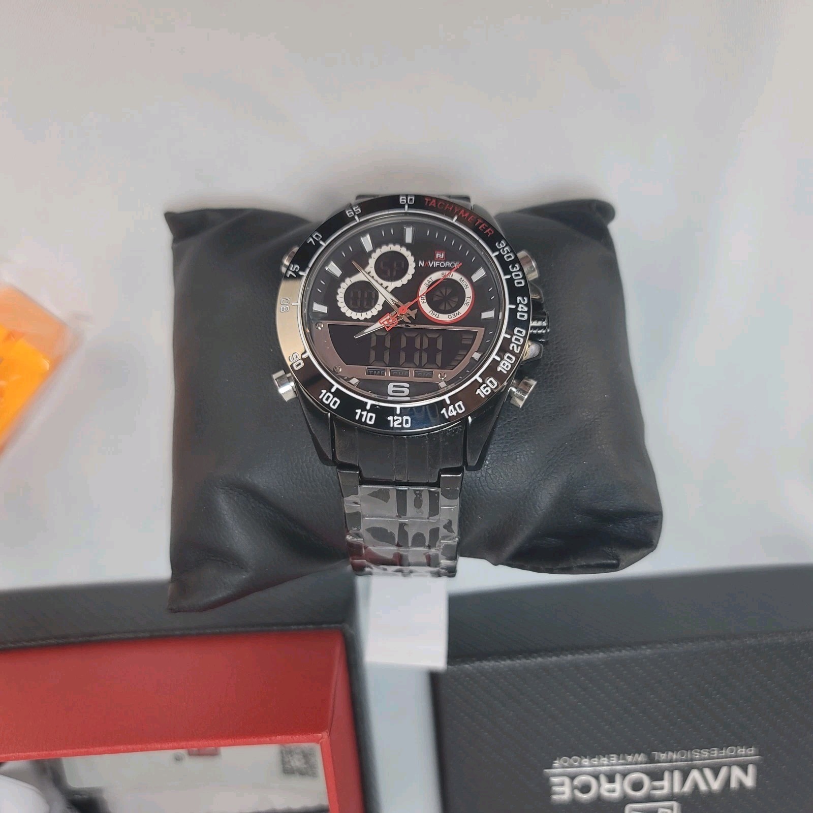 Naviforce NF9188 Mens Analog Digital Chronograph Watch Steel Bracelet. New Batt.