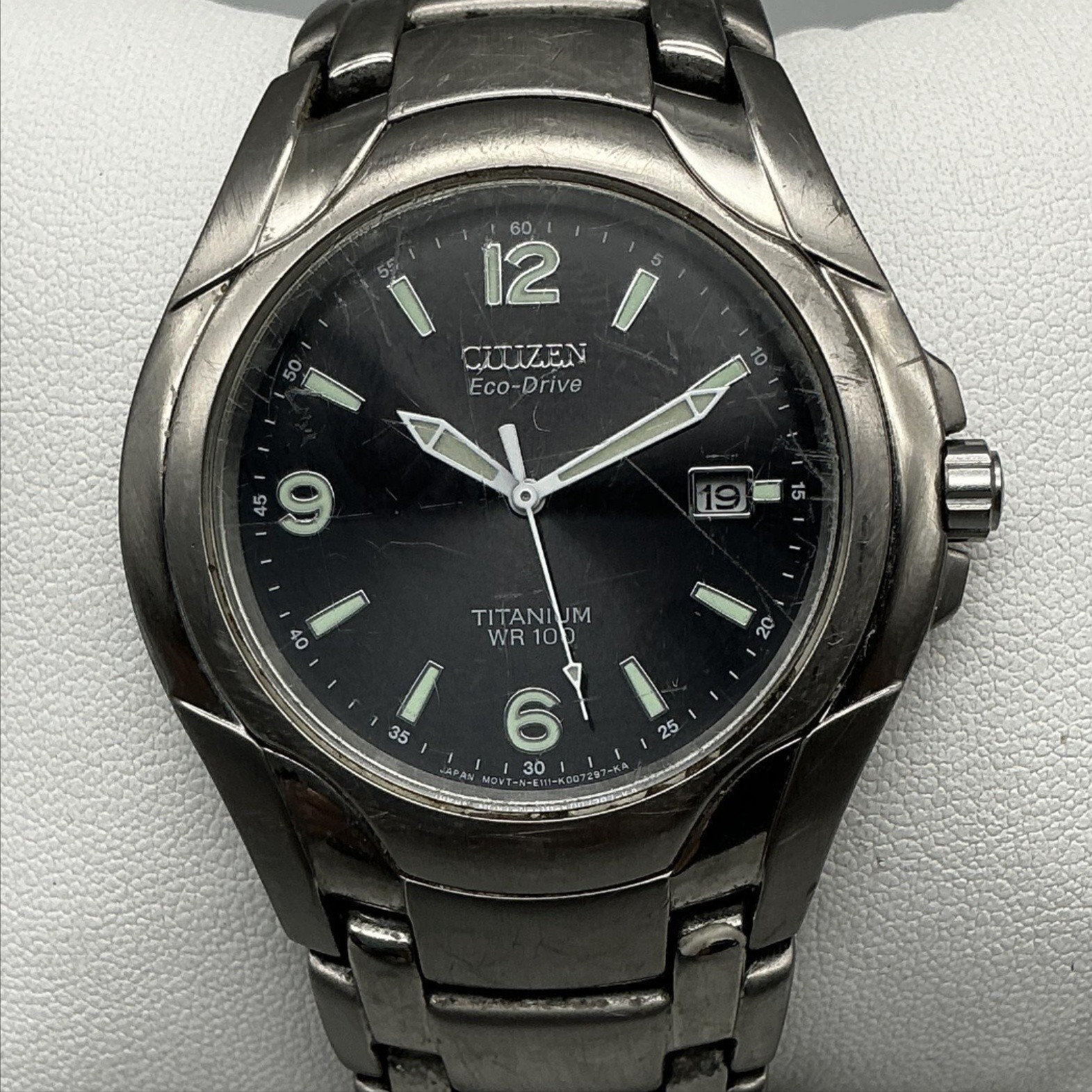 Citizen Eco-Drive Titanium Mens Watch 40mm Black Dial WR 100 E111-K006368 7.25″
