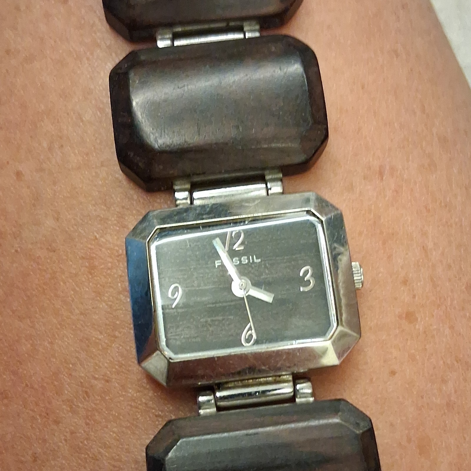 Fossil Women’s Quartz Analog Rectangle Watch Silver Steel Bracelet Gray Dial 50m