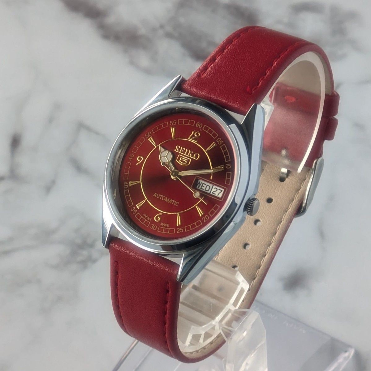Working Condition SEIKO 5 Automatic Vintage Ruby Red Dial Bar Index Sunburst Lea