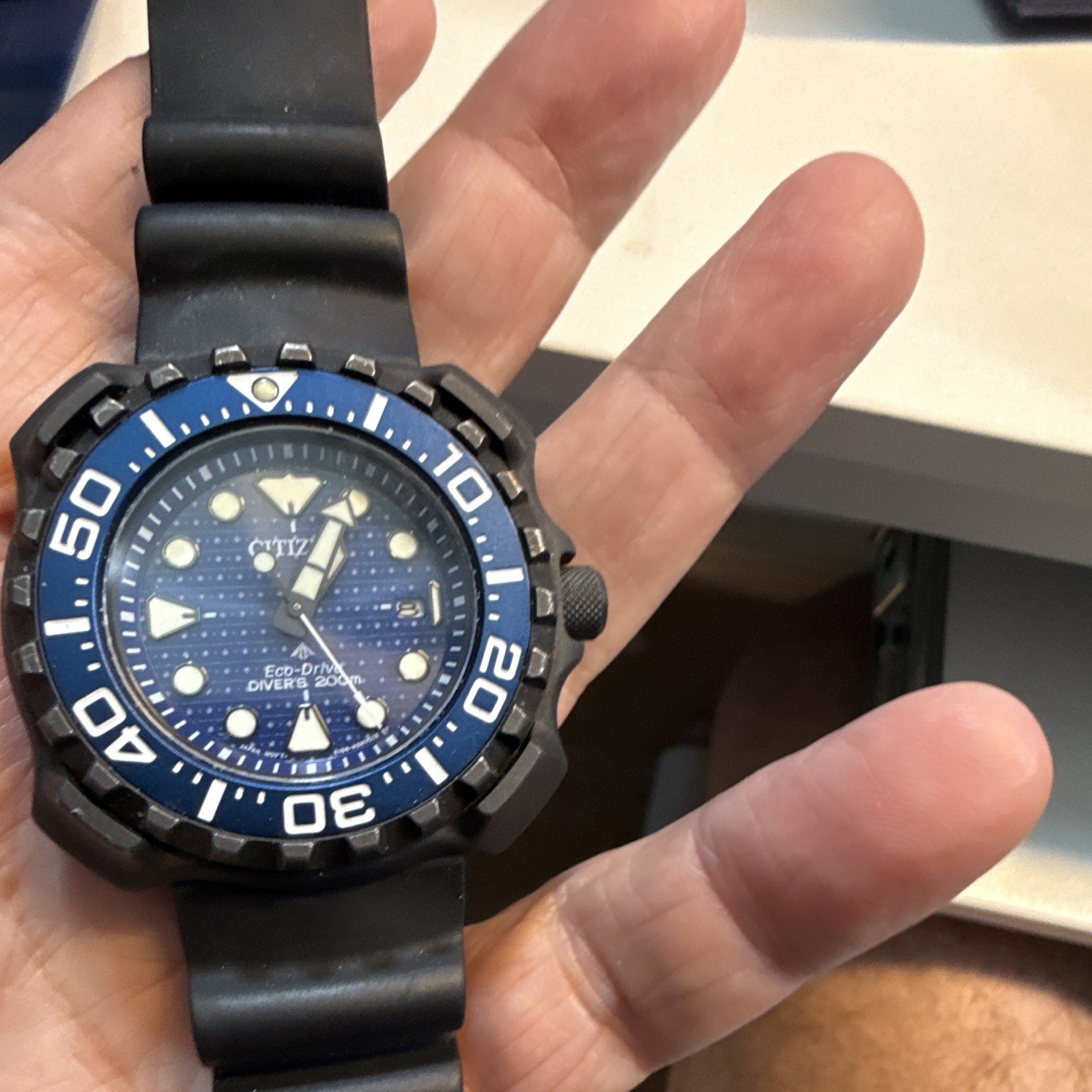 Citizen Promaster Whale Shark Quartz Diver 200m Blue Dial w/ Box