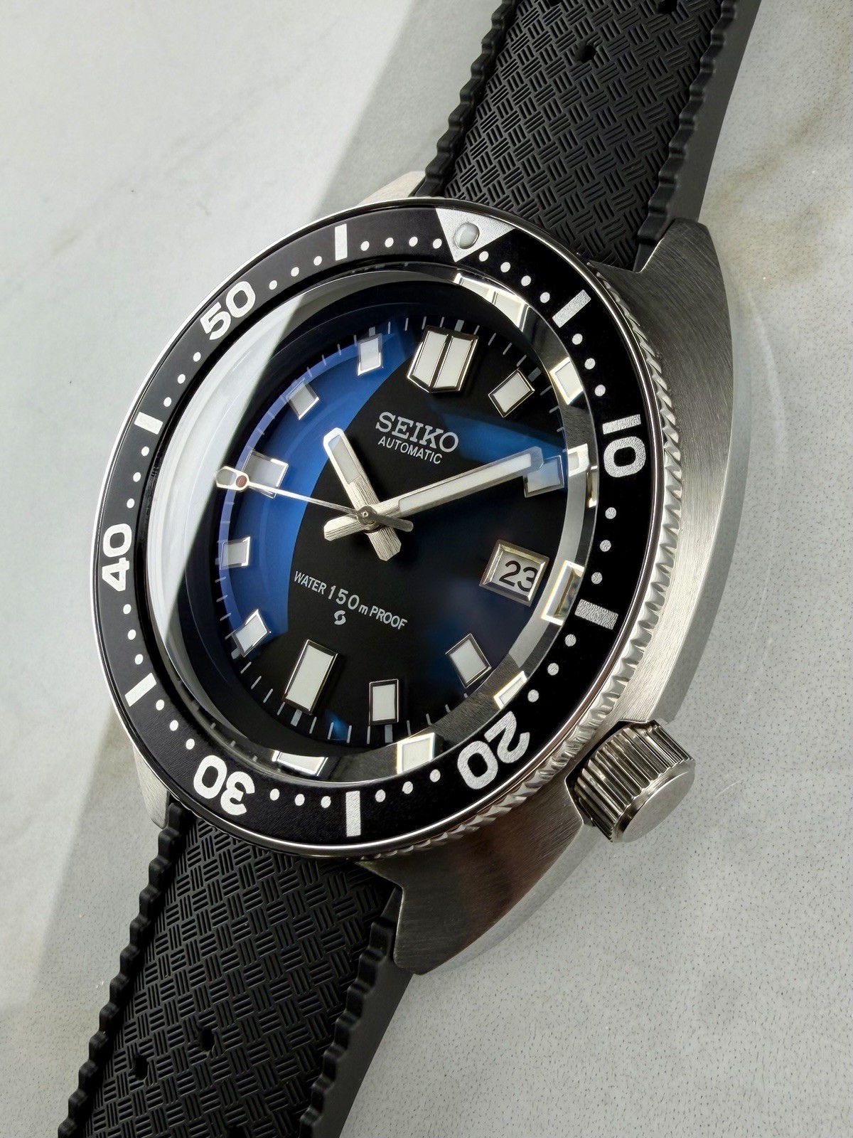 Slim Turtle Automatic Dive Watch – Seiko NH35 Movement – 6105 Cpt Willard Style