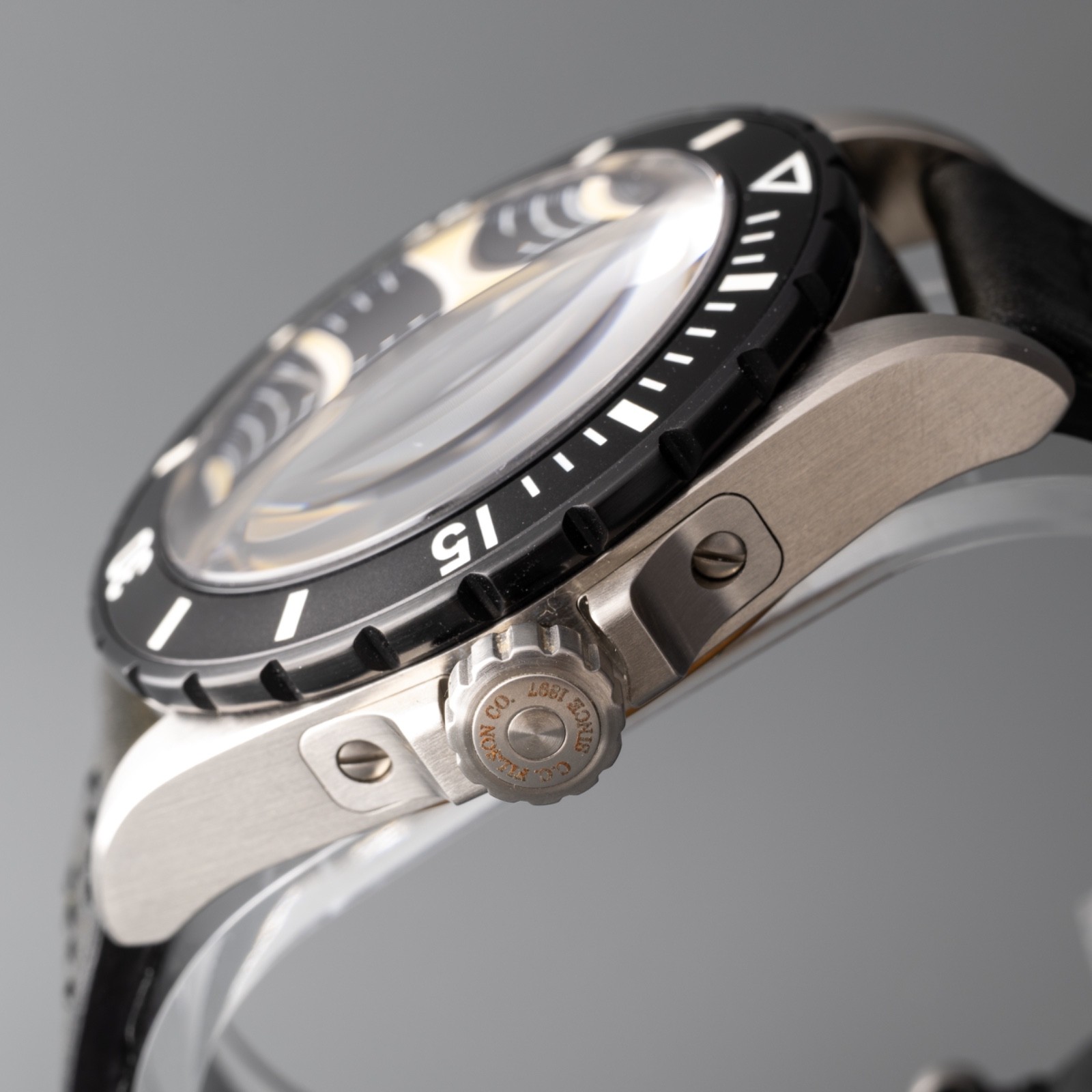 Filson x Shinola Dutch Harbor 43mm 300M Dive Watch Black F0120001751 Box Papers