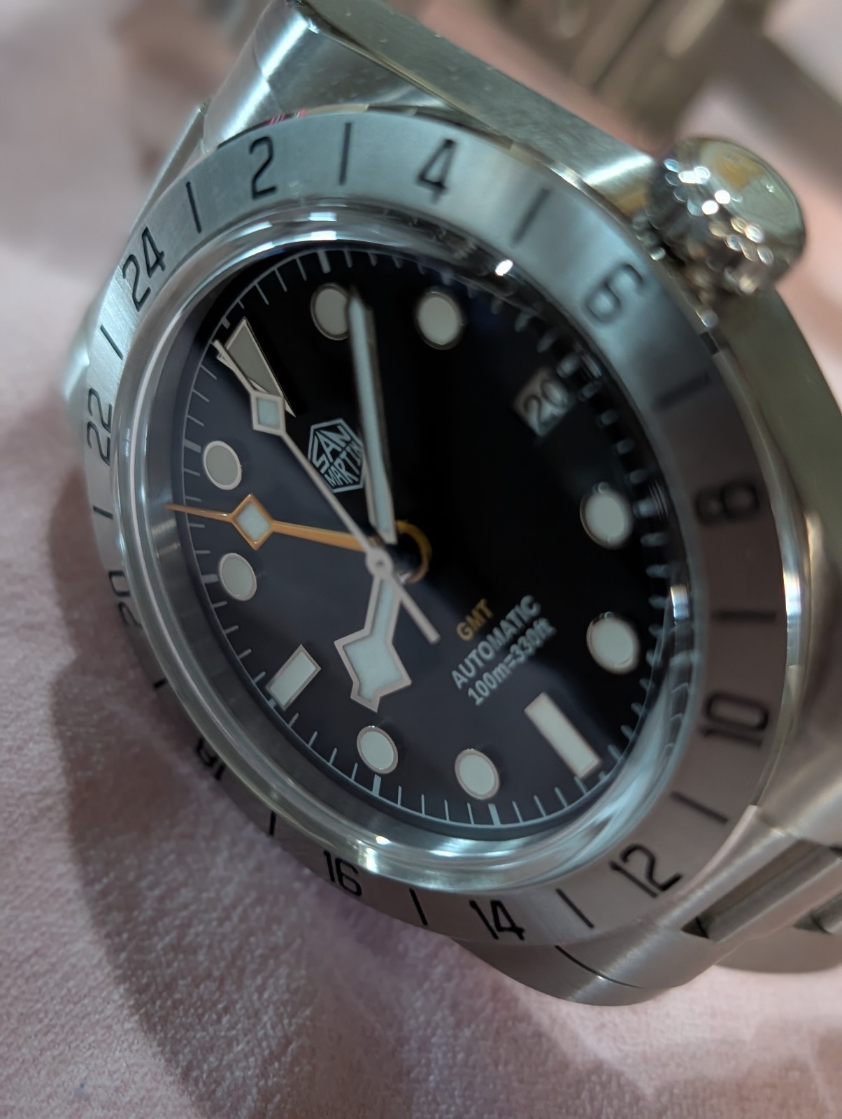San Martin 39mm NH34 BB Pro GMT Black Dial. Sapphire Crystal