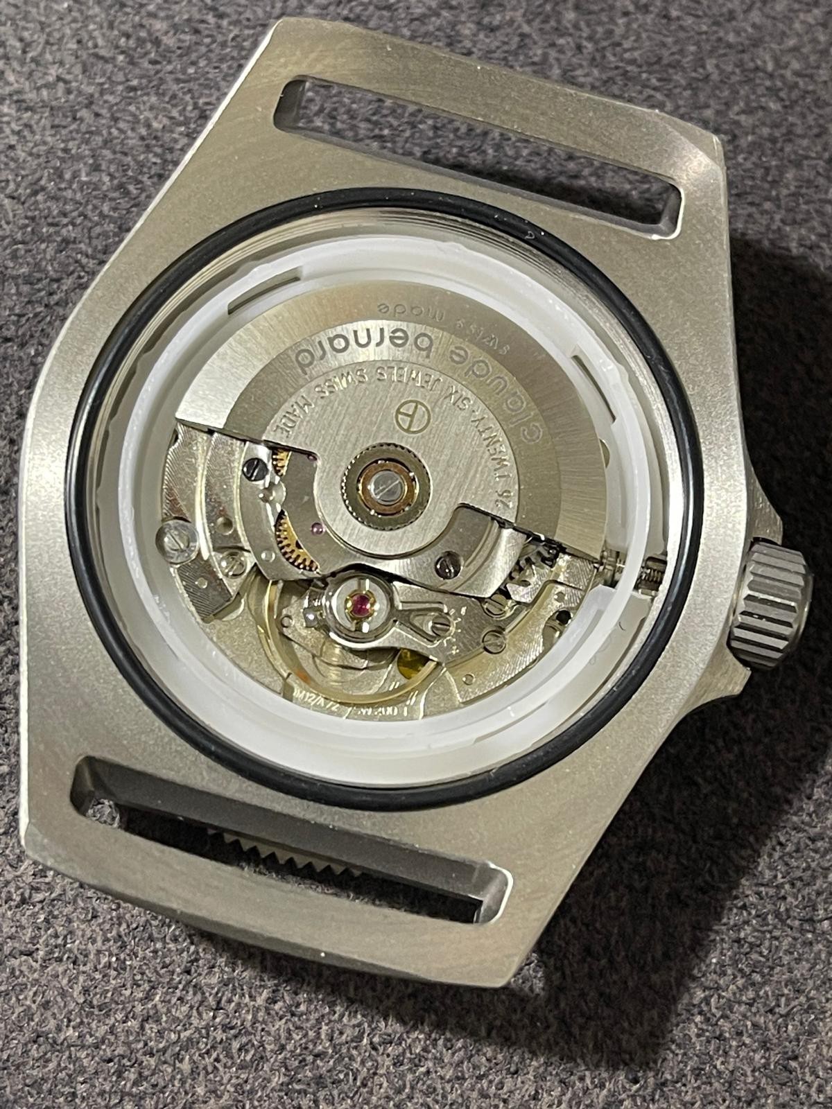 BLACK AIRVAC6000 Diver 200M TITANIUM Automatic Swiss Made SW200 – SELF-PRODUCED