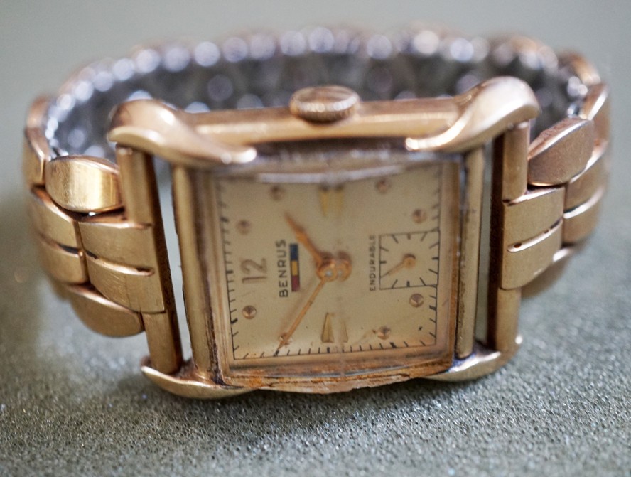 Vintage BENRUS ENDURABLE 10K Gold Filled Mens 17J Art Deco Tank Watch BA-4
