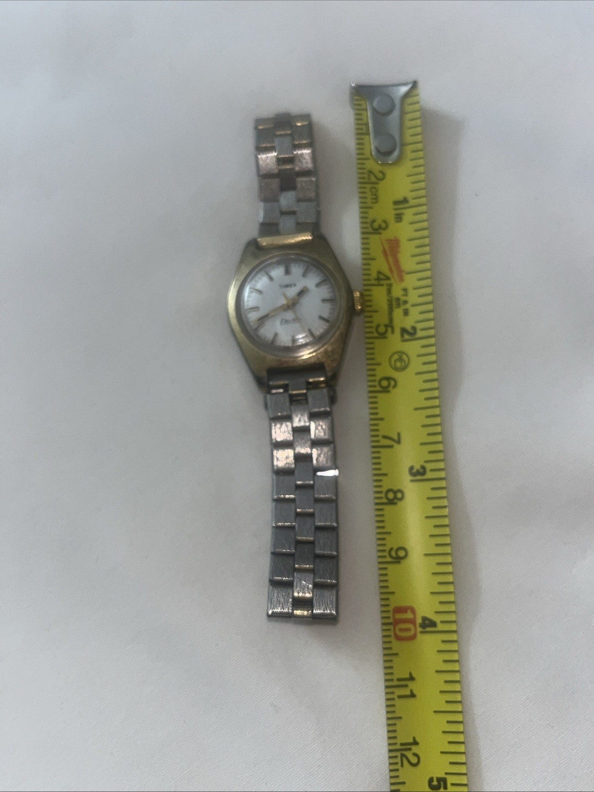 Vintage Timex Electric Ladies Watch Analog Gold Tone Wrist Tested Needs Battery