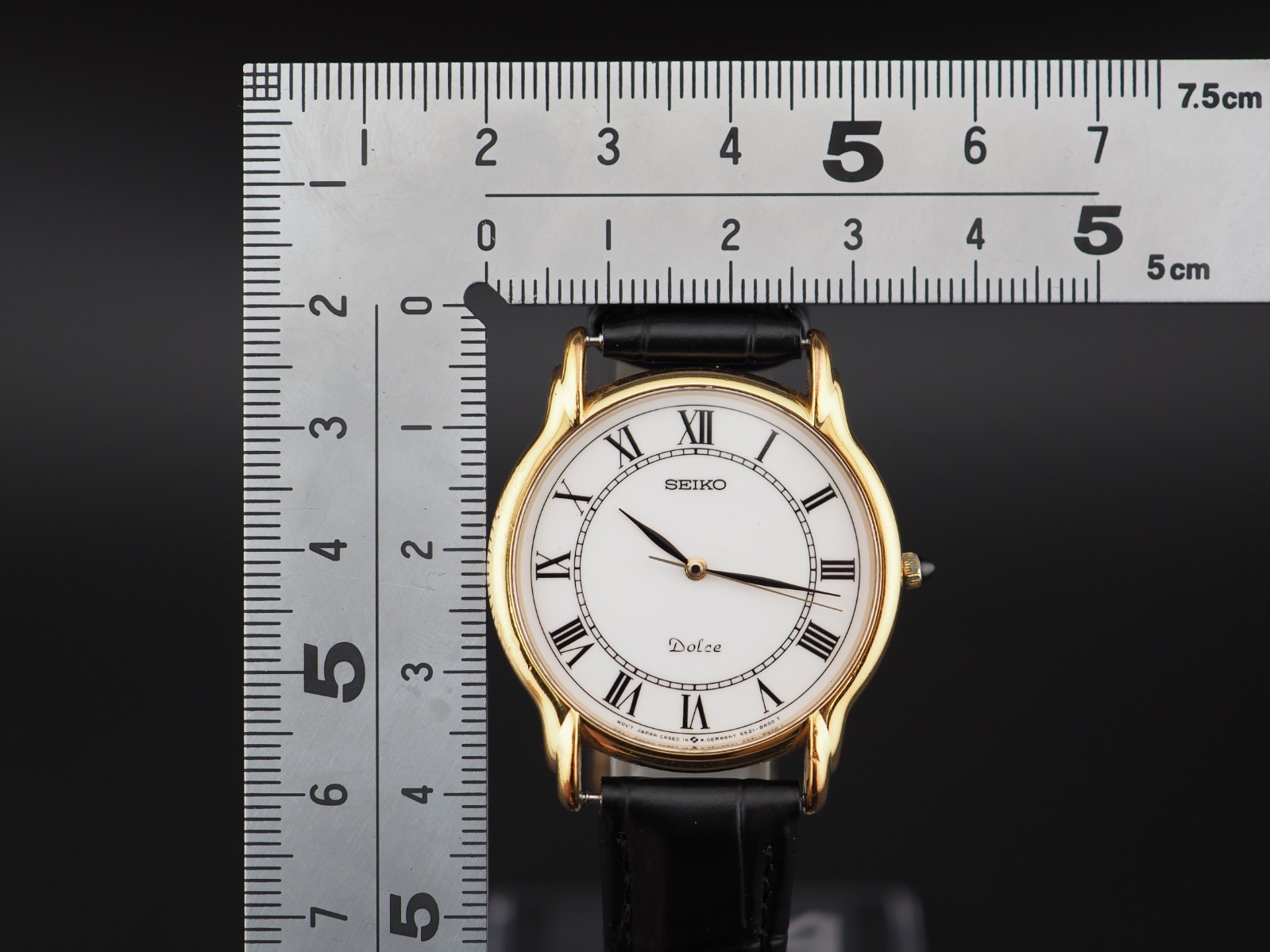 Vintage 1988 Seiko Dolce 5S21-8A00 White Sweep Second Quartz Mens Watch JAPAN