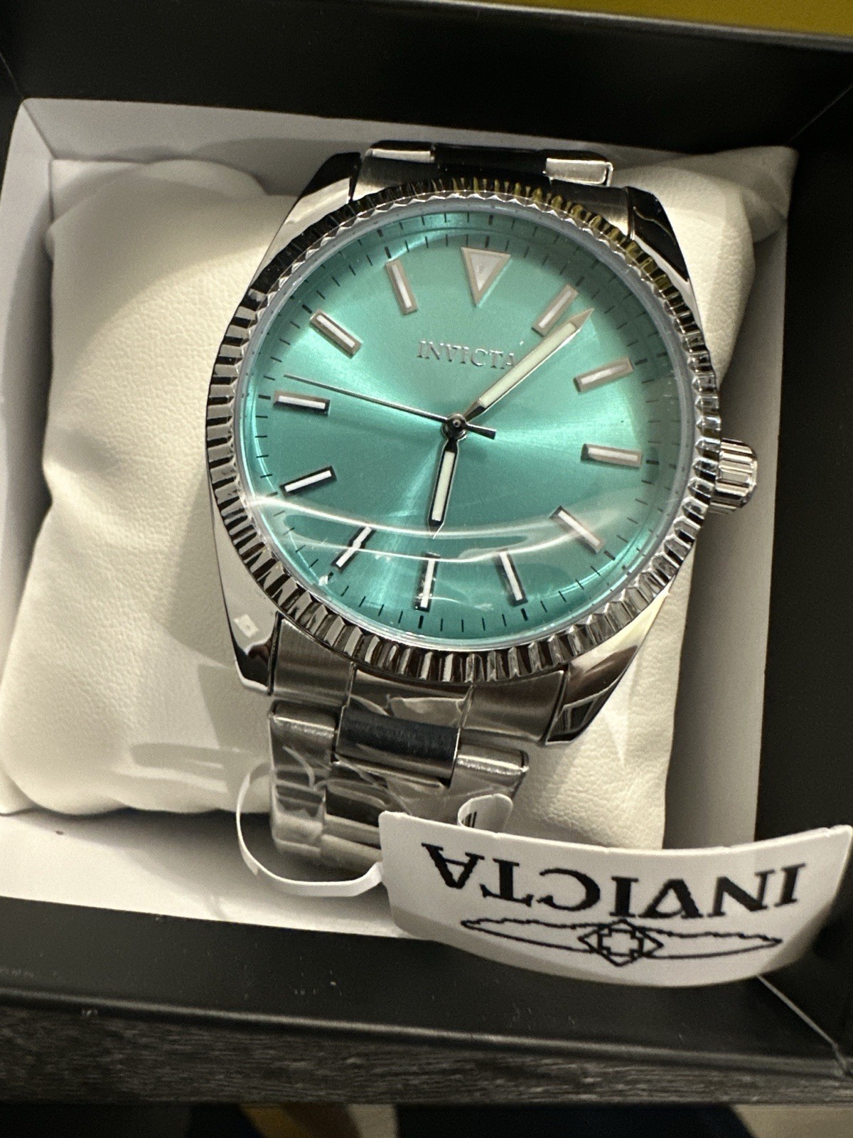 Invicta Men’s Quartz 40mm Blue Sunburst Dial Silver Bracelet 30m Fluted