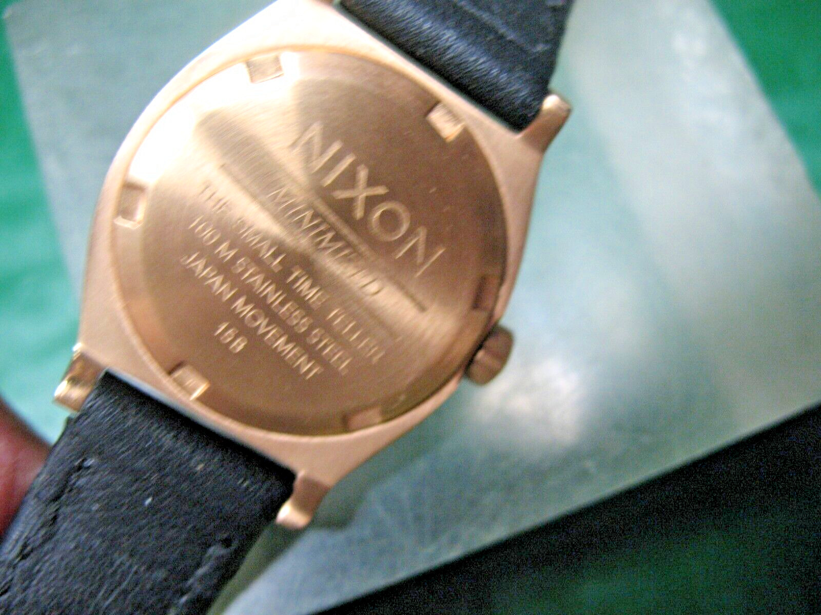 NIXON LADIE’S WRISTWATCH 15 B LEATHER BAND 100 M 10 ATM JAPAN MOVEMENT