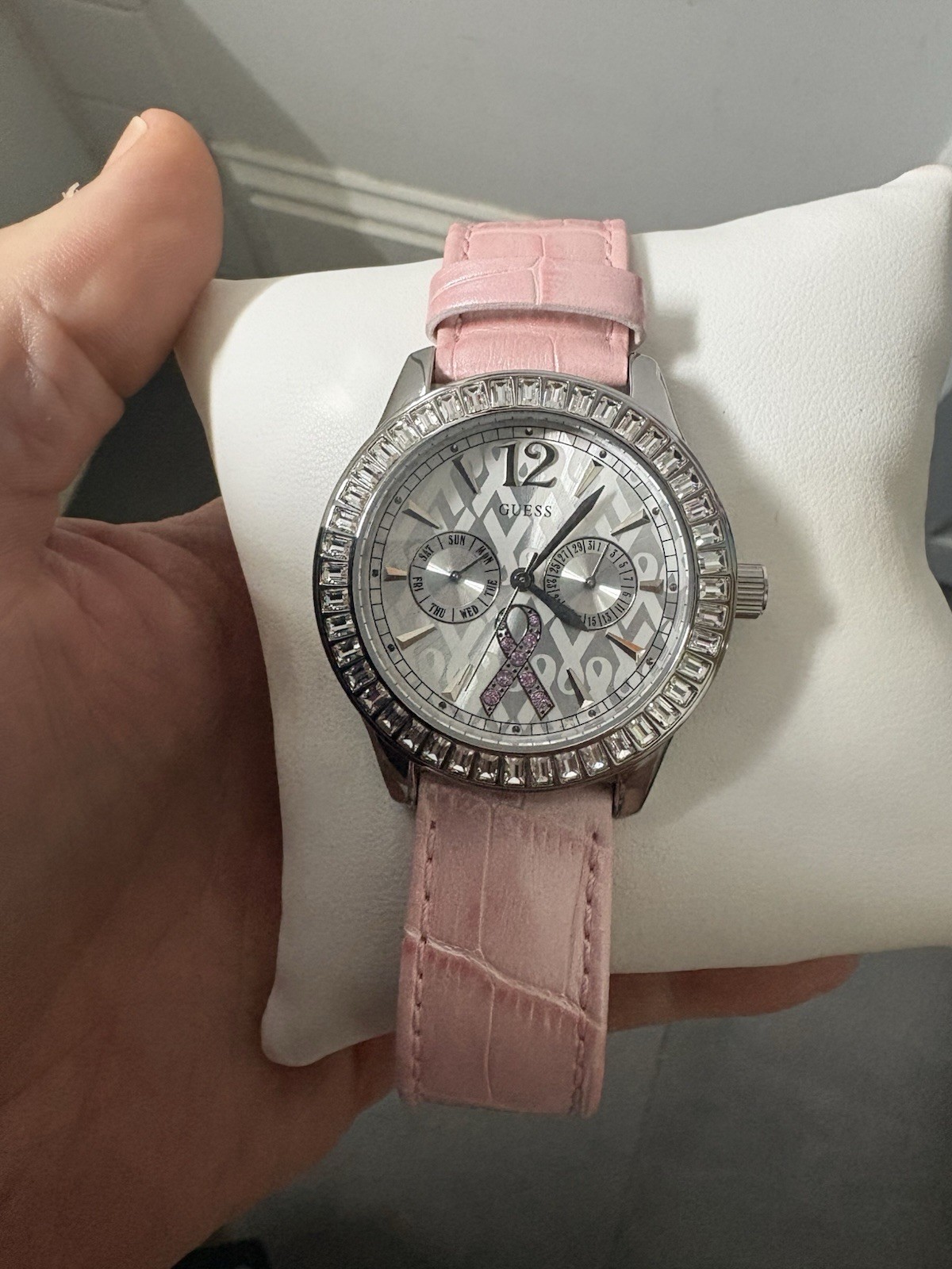 GuessBreast Cancer Awareness Watch – ***Needs Battery***