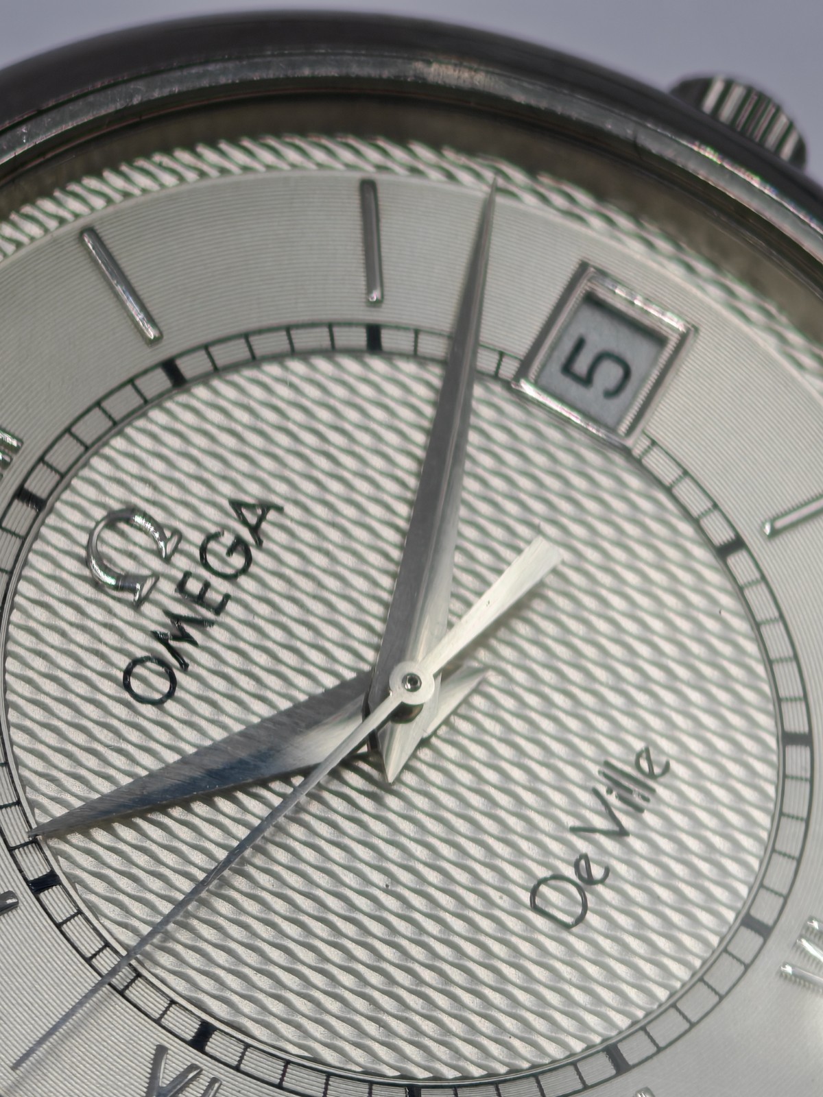 Omega De Ville Prestige White Hobnail Dial Mens Quartz Watch Stunning Condition