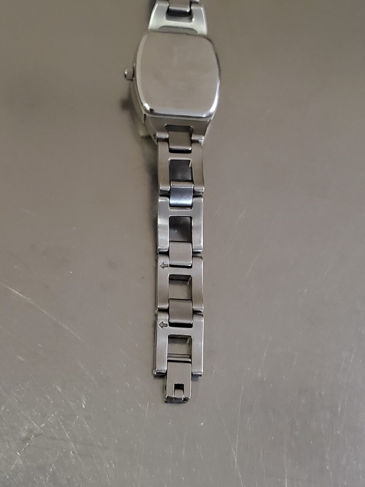 Fossil F2 Women’s Watch Green Dial Analog Quartz Date ES-9975 6 inch 22 mm