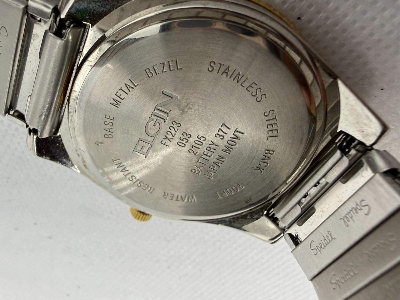 Elgin Men’s President-Style Day-Date Watch Two-Tone Fluted Bezel Silver Dial