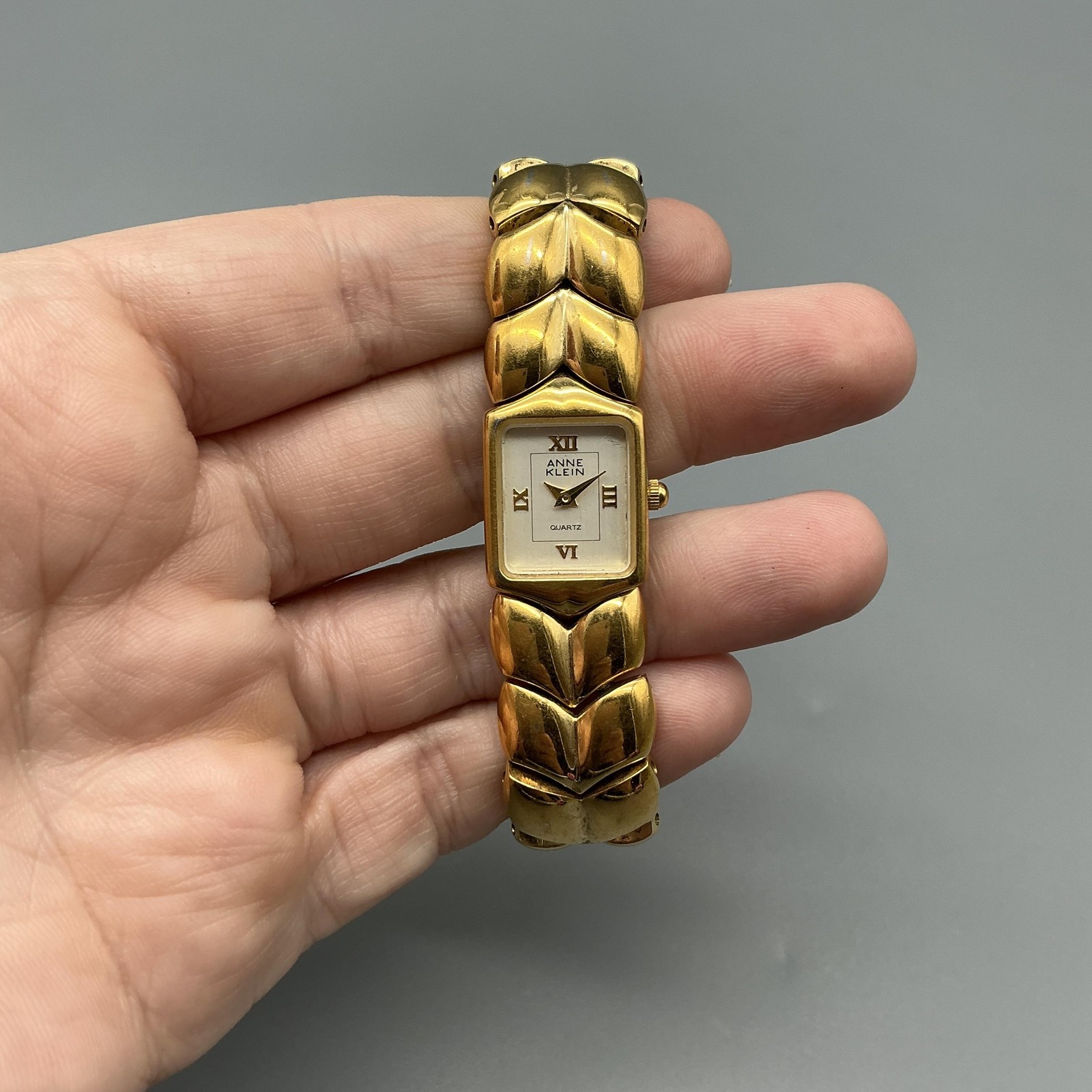 Anne Klein Womens Watch 16mm White Dial Gold Tone Bracelet New Battery 6.5″