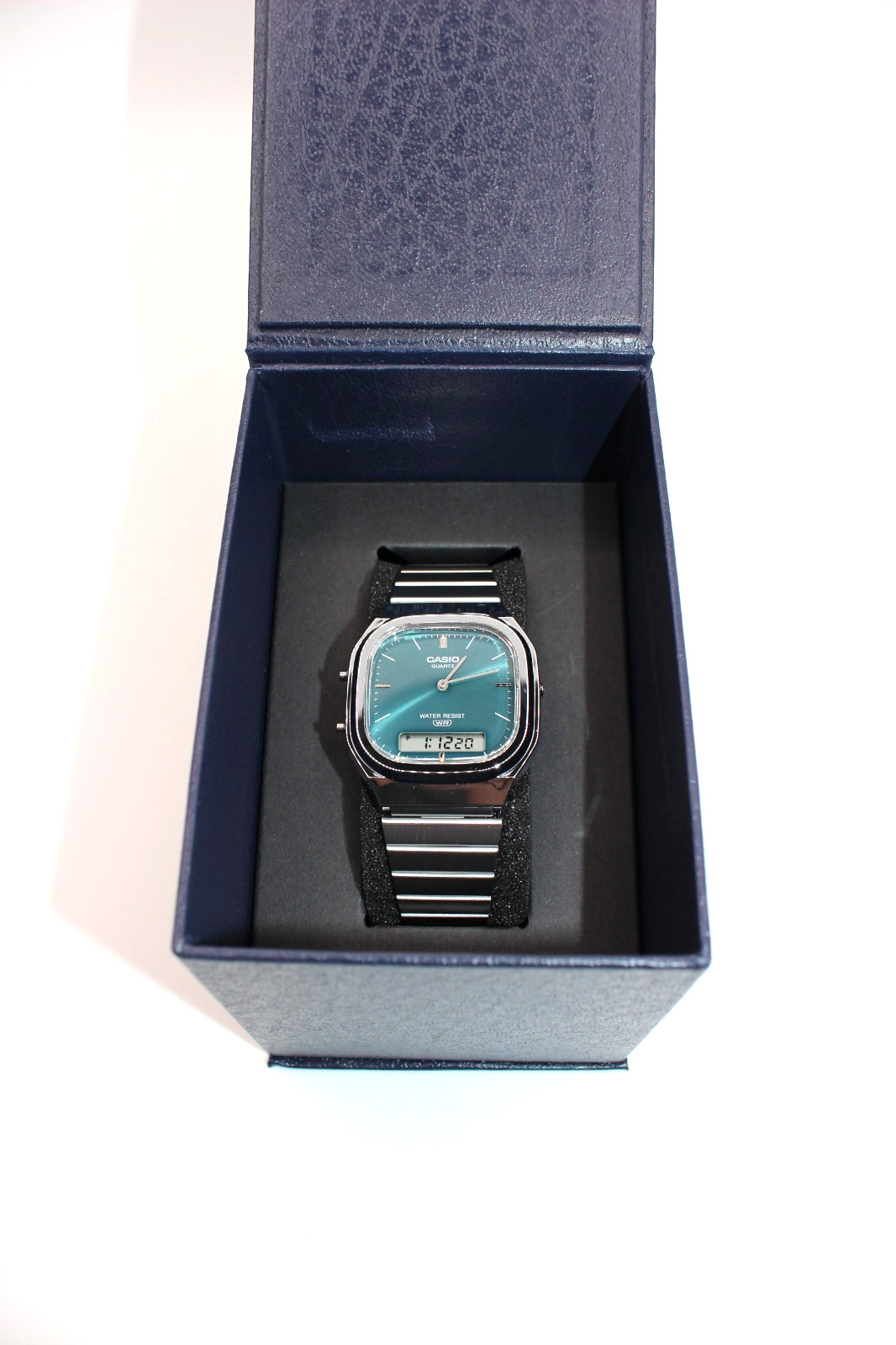 CASIO AQ-240E-3AJF Classic Series Digital Analog Watch Green Retro Modern 2025