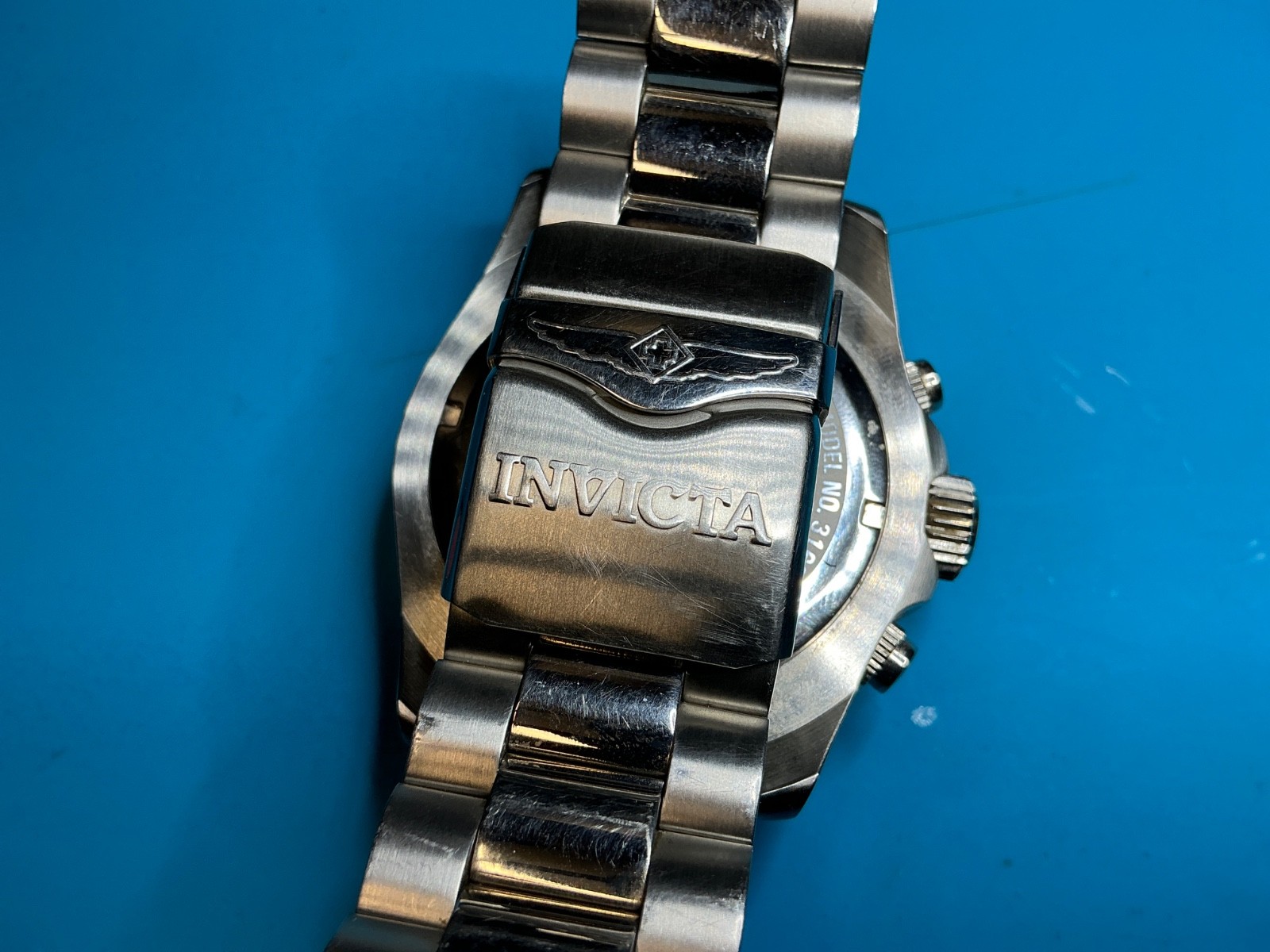 INVICTA Pro Diver 31604 Diver Watch, Screw Down Crown, Extra Links, New Battery