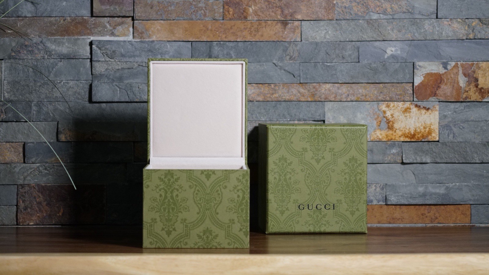 Gucci Interlocking Watch 41mm Style 832424 IEVA0 9065