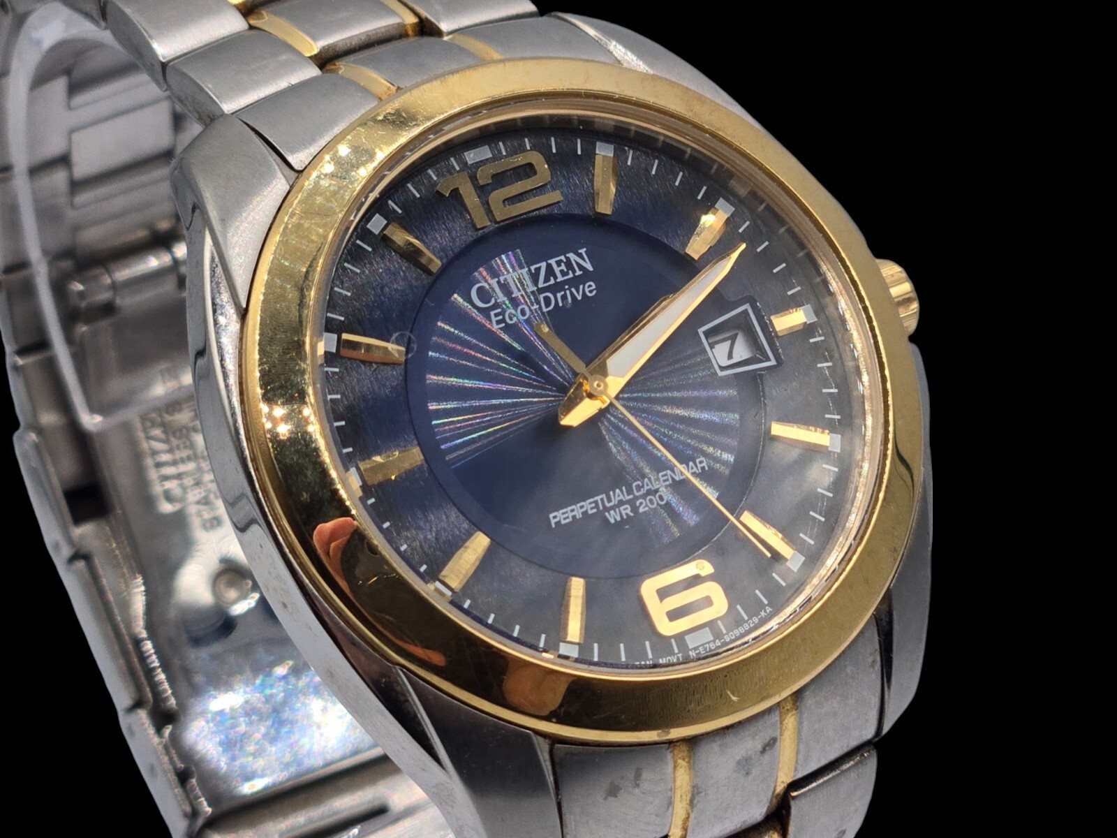 Citizen Eco-Drive Men Watch 2-Tone 41mm Ref: e764-s066352 Water Resistant 20 BAR