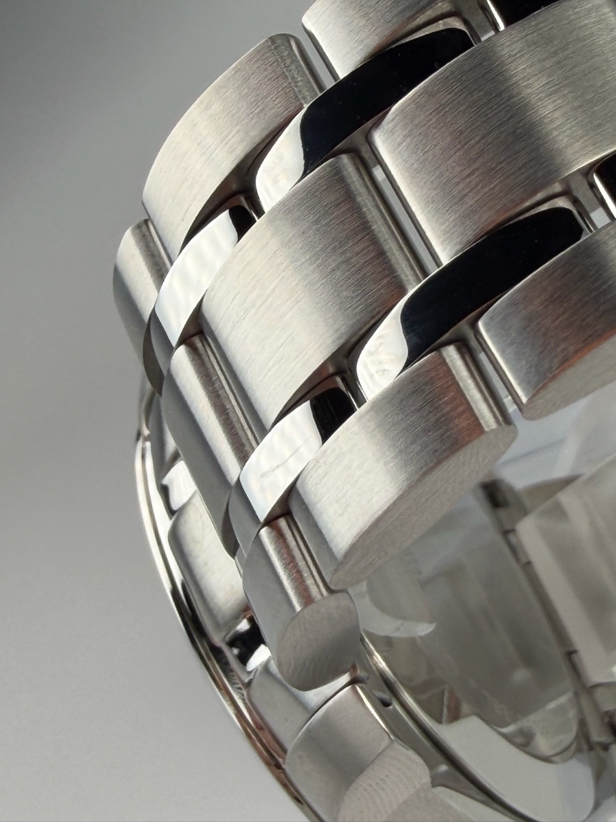 TISSOT T-Trend Couturier Silver Dial Men’s Watch T035.617.11.031.00