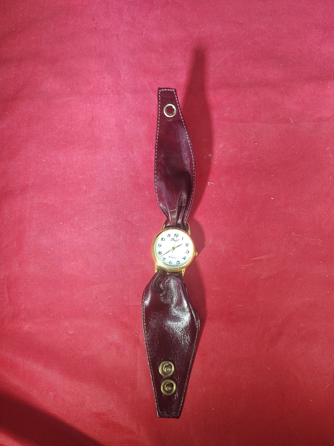 Vintage Pearl Swiss Movement Women’s Wrist Watch With Snap Leather Band