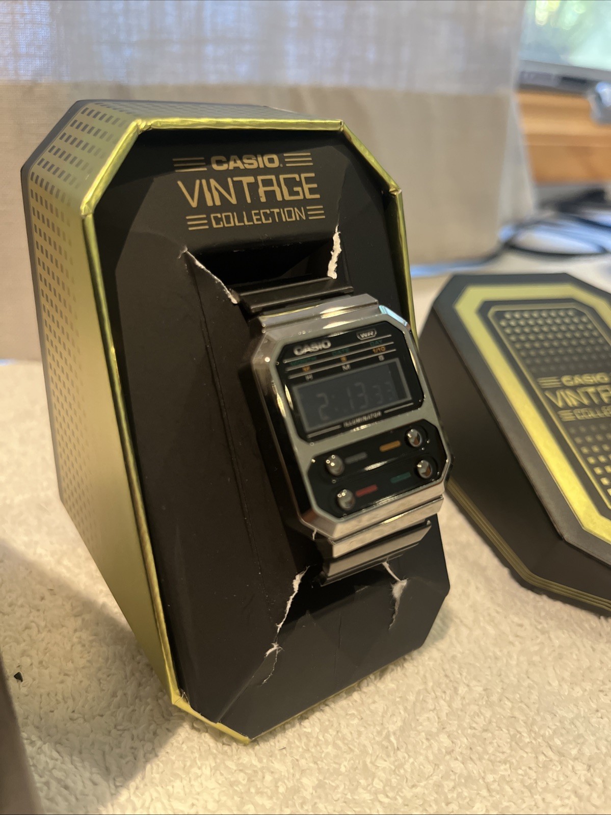 Casio A100WEGG-1A2 Digital Watch Black Gold Stainless Steel Retro Vintage Men’s