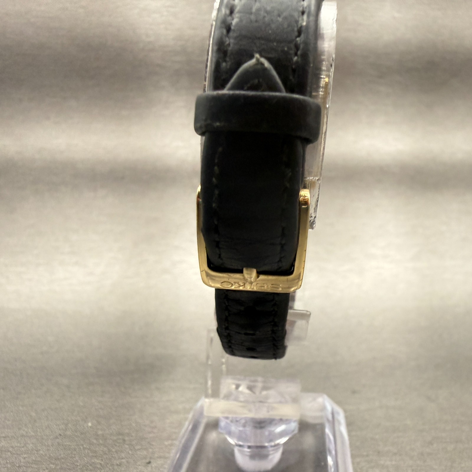 Seiko Watch Women 18mm White Dial Gold Tone Rectangle 1N01-5G40 New Battery VTG