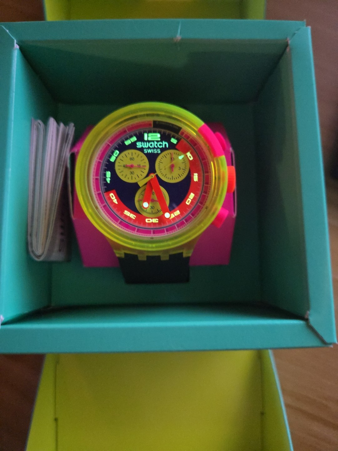 SWATCH NEON TO THE MAX Watch SB06J100 Big Bold Chronograph 2023 Swiss WR 100ft
