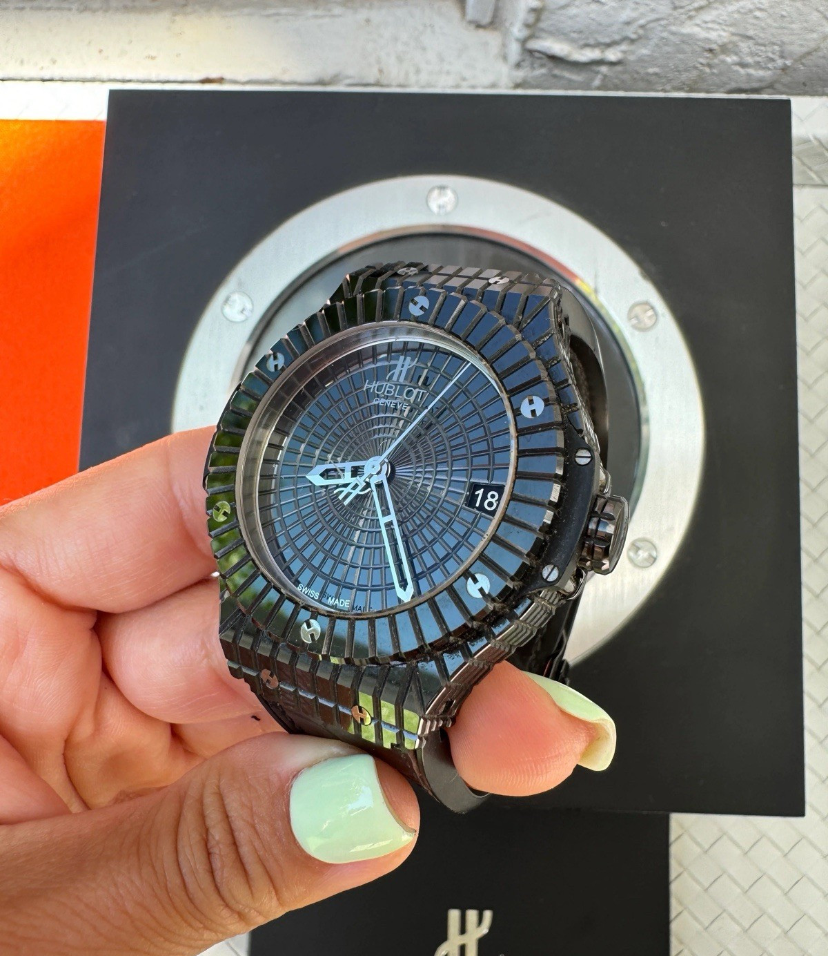 Hublot Big Bang Caviar 41mm Quartz Black Ceramic Rubber Strap Date Watch