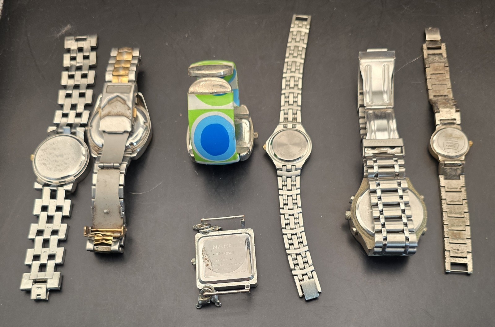 Various Watches (5 Lbs) All Need Batteries. None Tested. Various Condition.