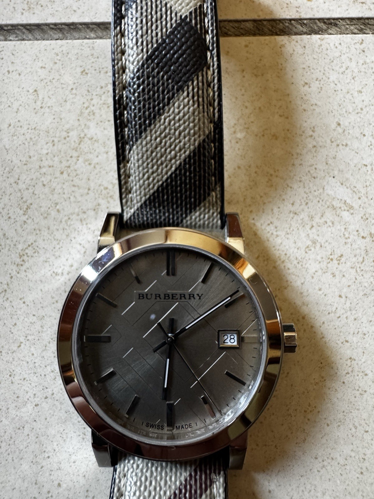Burberry The City BU9029 Swiss Made Sapphire Crystal 38mm Watch Excellent