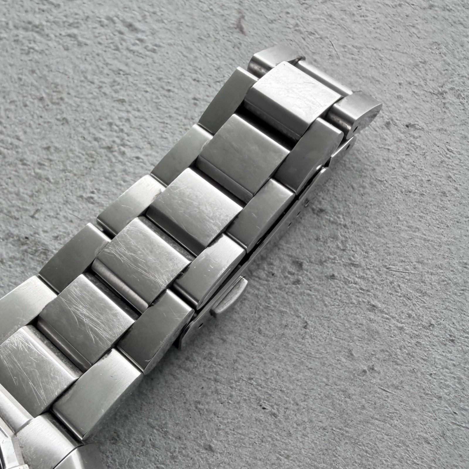 Tag Heuer Aqua Racer 300M WAY201A Calibre 5 Movement