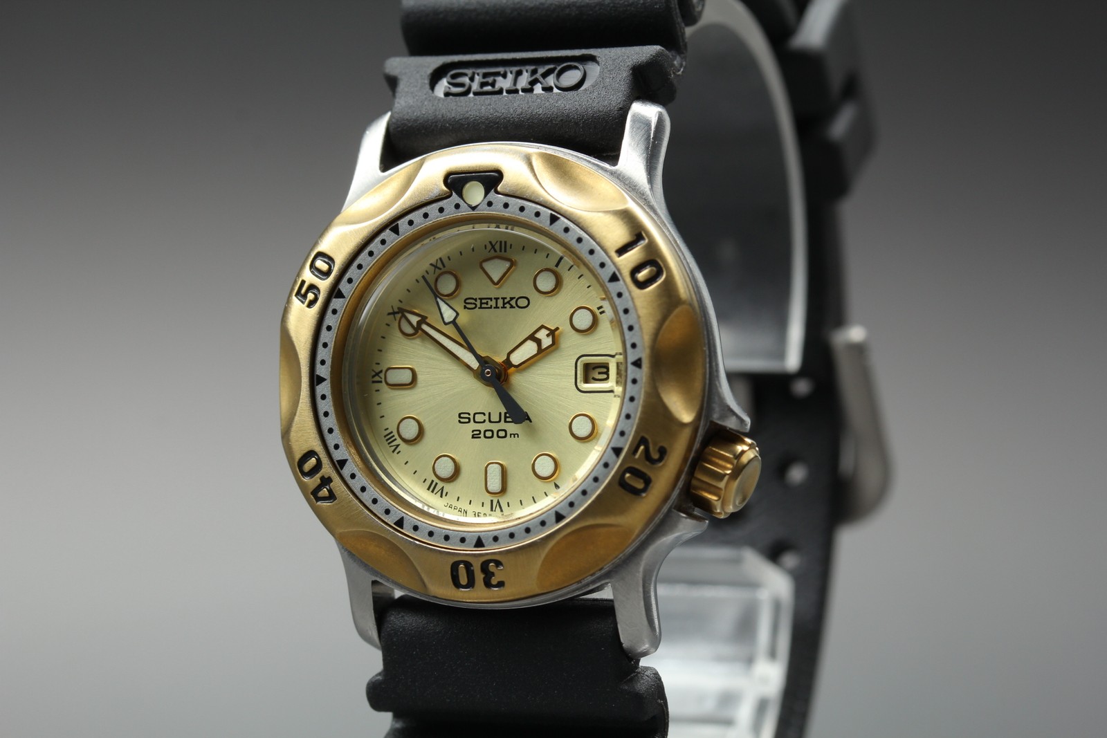 Vintage 1988 [MINT] Seiko Sports Diver Scuba 3E25-0A10 Gold 31mm Qz Womens Watch