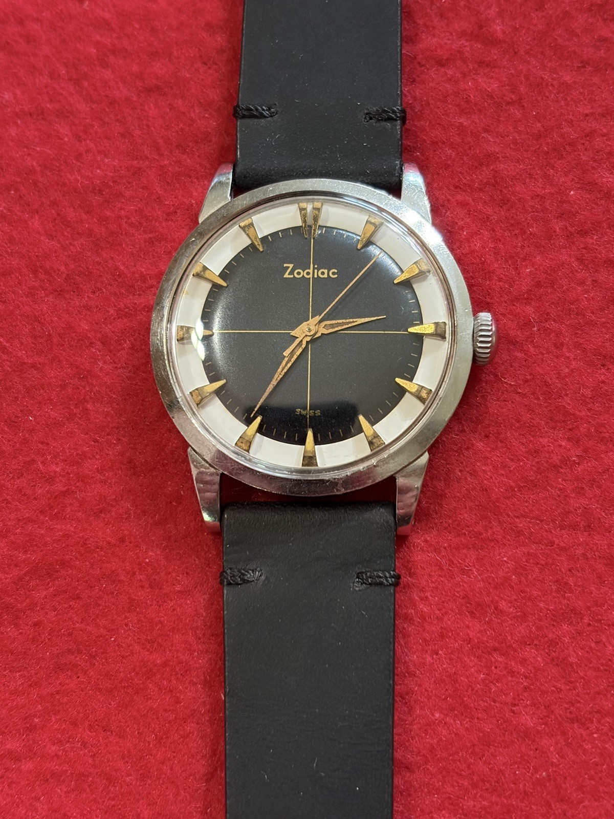 1950’s Zodiac Glorious Hacking 17j Swiss Manual Wind 34mm Wristwatch-Runs Great