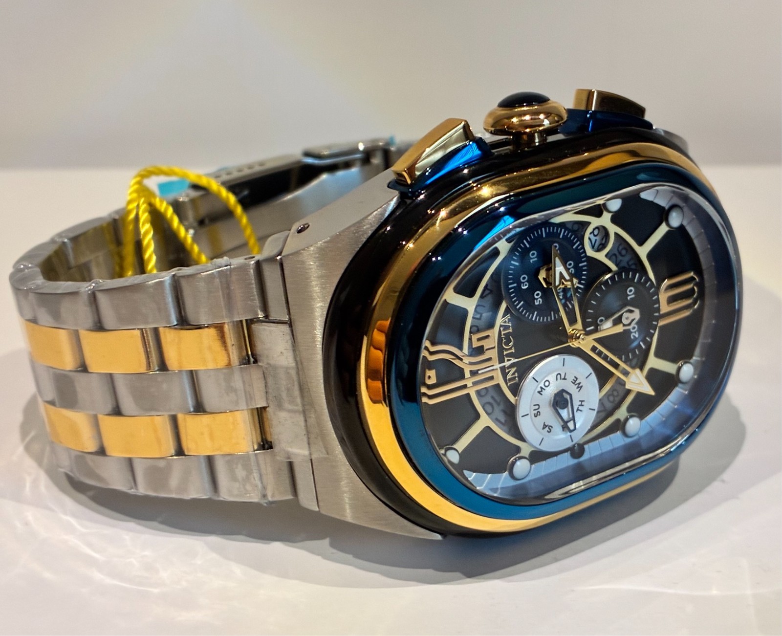 INVICTA LUPAH SWISS RONDA Z60 FE CALIBER 46mm QUARTZ WATCH ( MSRP: $599) NEW